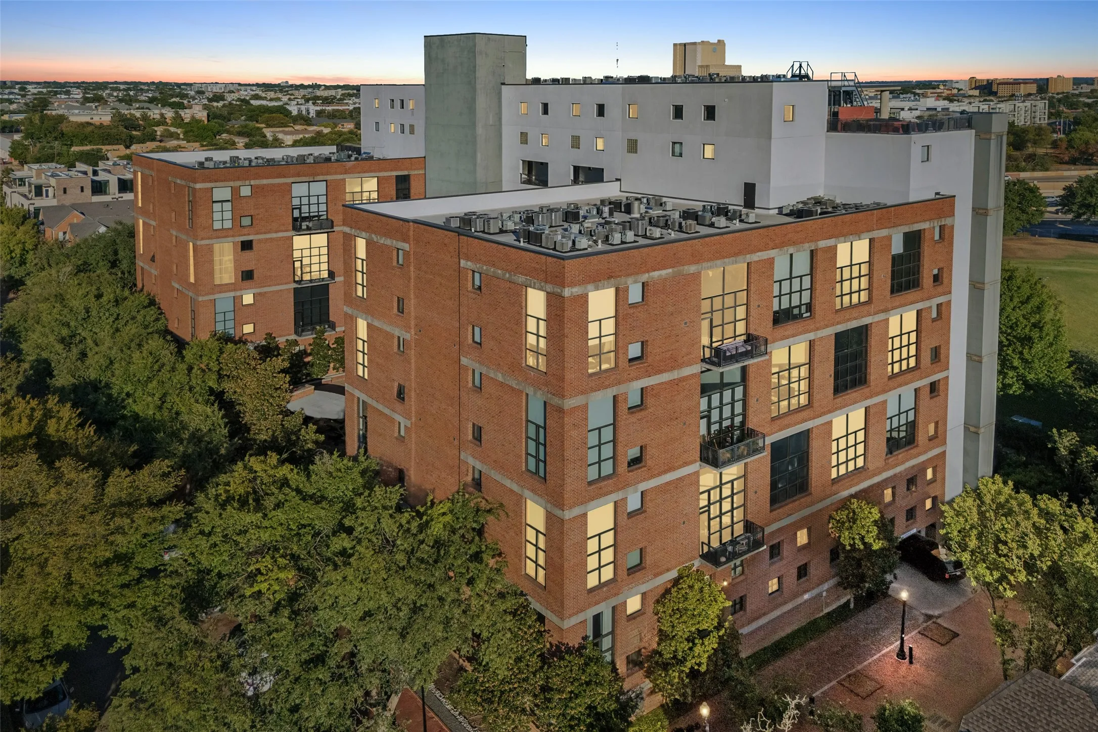 3110 Thomas Ave #537 - www.3110Thomas537.com