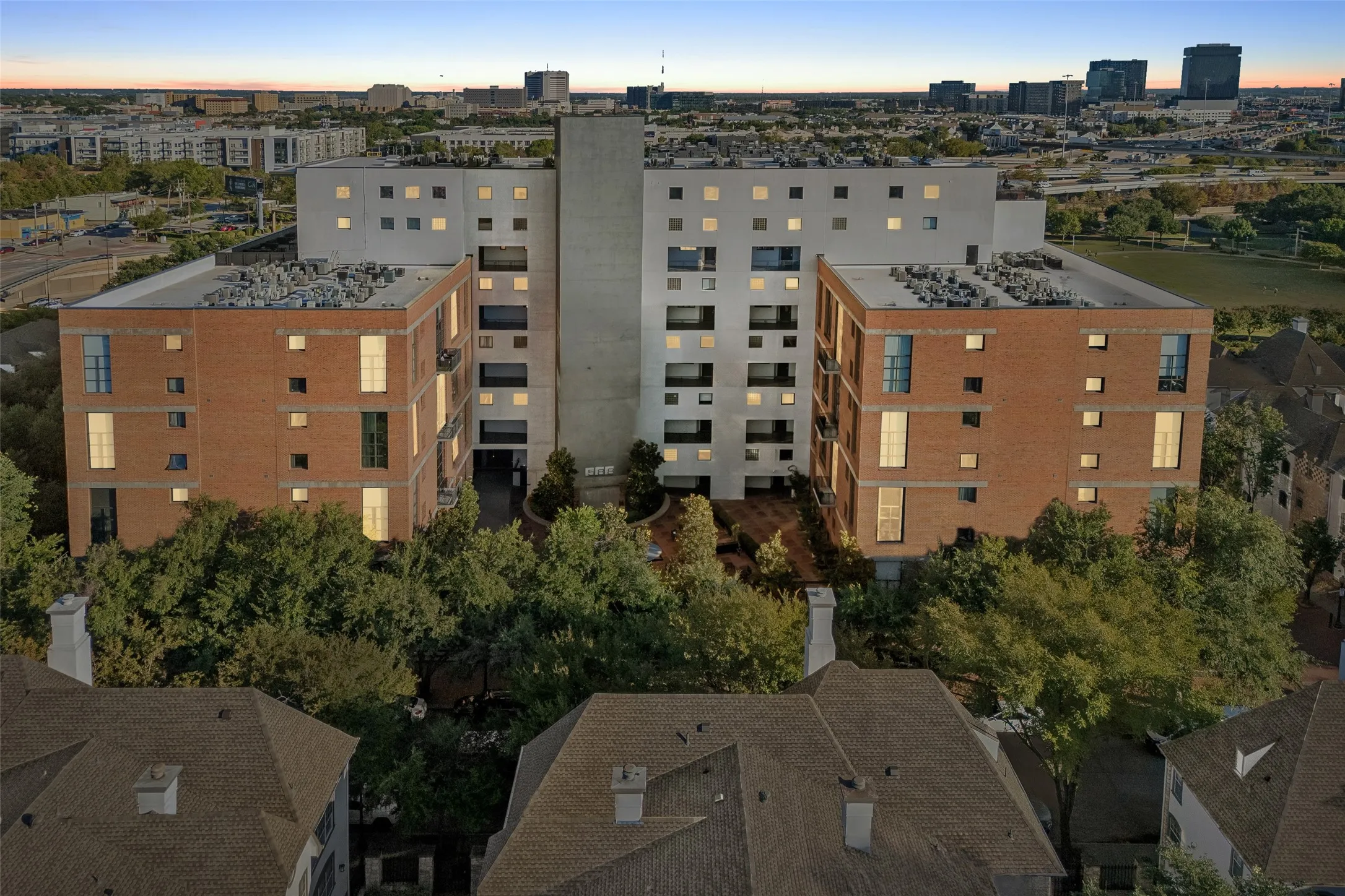 3110 Thomas Ave #537 - www.3110Thomas537.com