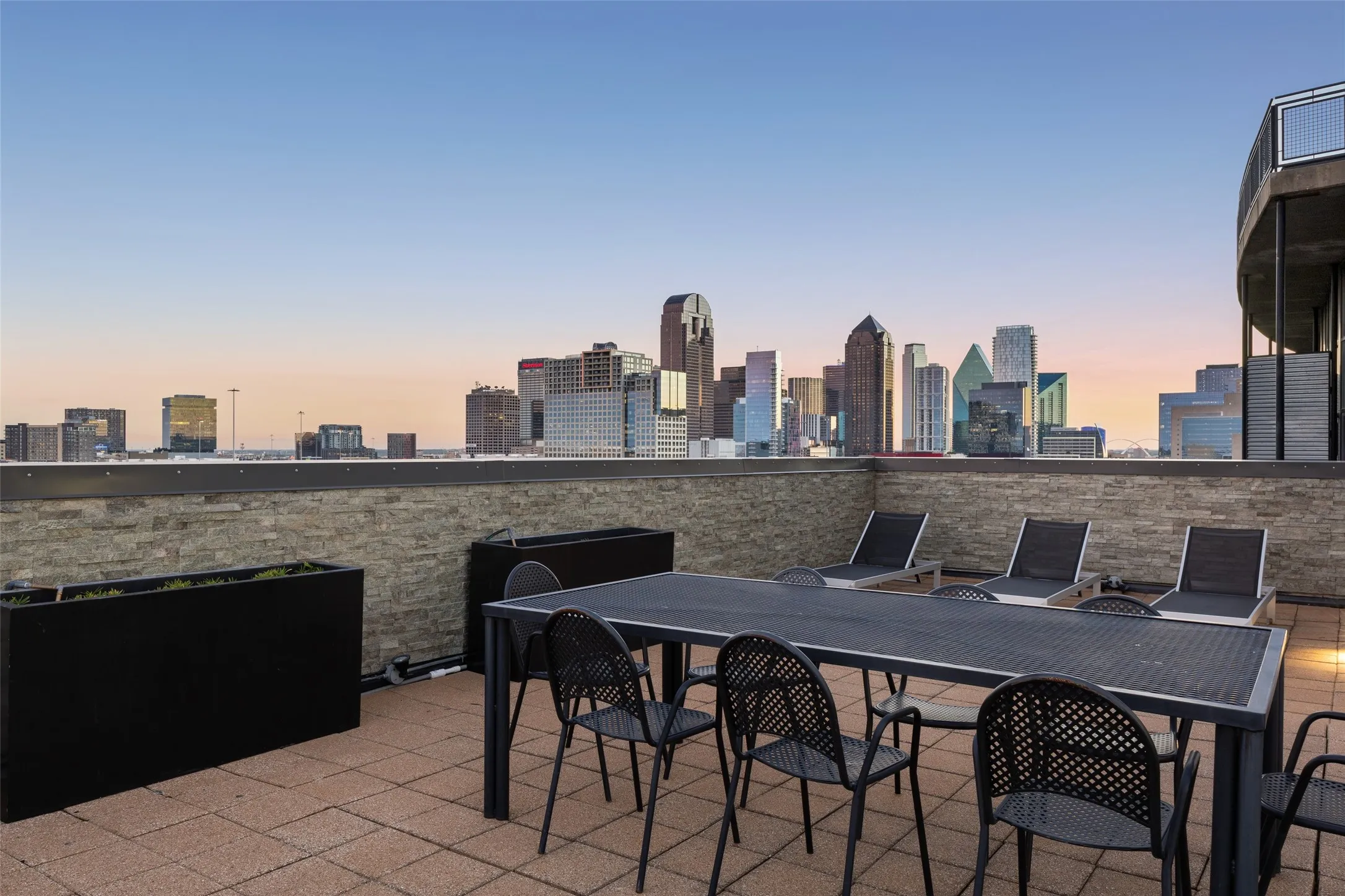 Condominium For Sale in Dallas County , 3110 Thomas Avenue 537, Dallas, Texas 75204, 1 Bedroom, 2 Bathroom, 1 Garage spaces, 914 Sqft, built in 1998, mls#21405250, Real Estate Agent in Dallas, Homes For Sale in Dallas county, Homes For Sale in Dallas, Realtor in Dallas Texas, Real Estate Brokerage Independent Realty Texas, Luminita Cordes Realtor