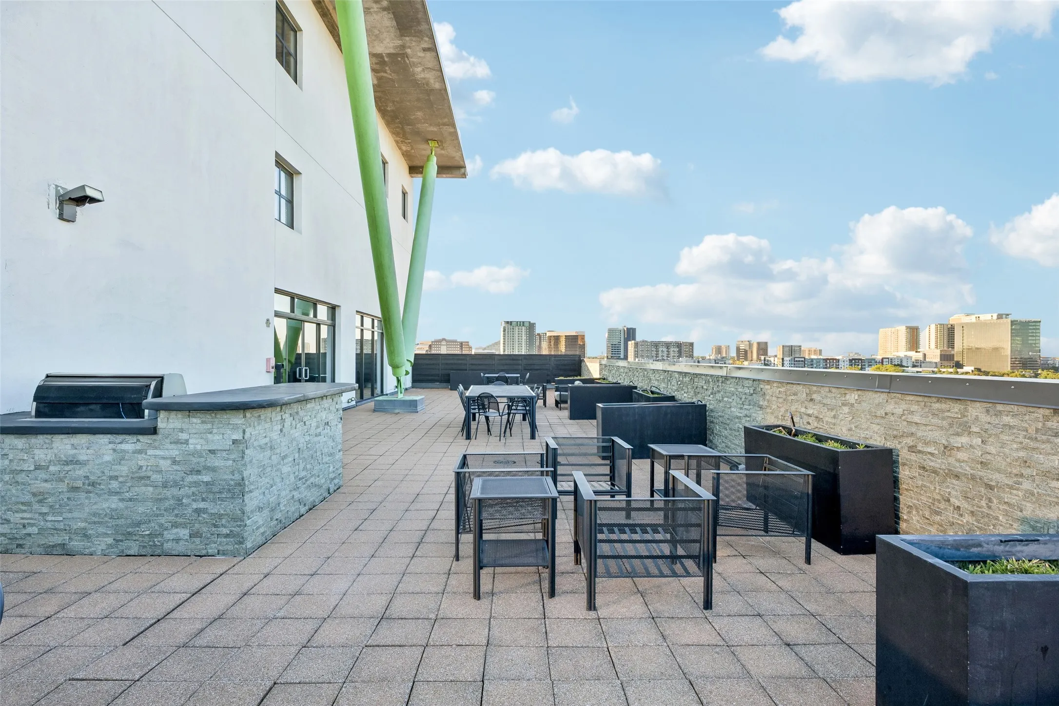 Condominium For Sale in Dallas County , 3110 Thomas Avenue 537, Dallas, Texas 75204, 1 Bedroom, 2 Bathroom, 1 Garage spaces, 914 Sqft, built in 1998, mls#21405250, Real Estate Agent in Dallas, Homes For Sale in Dallas county, Homes For Sale in Dallas, Realtor in Dallas Texas, Real Estate Brokerage Independent Realty Texas, Luminita Cordes Realtor