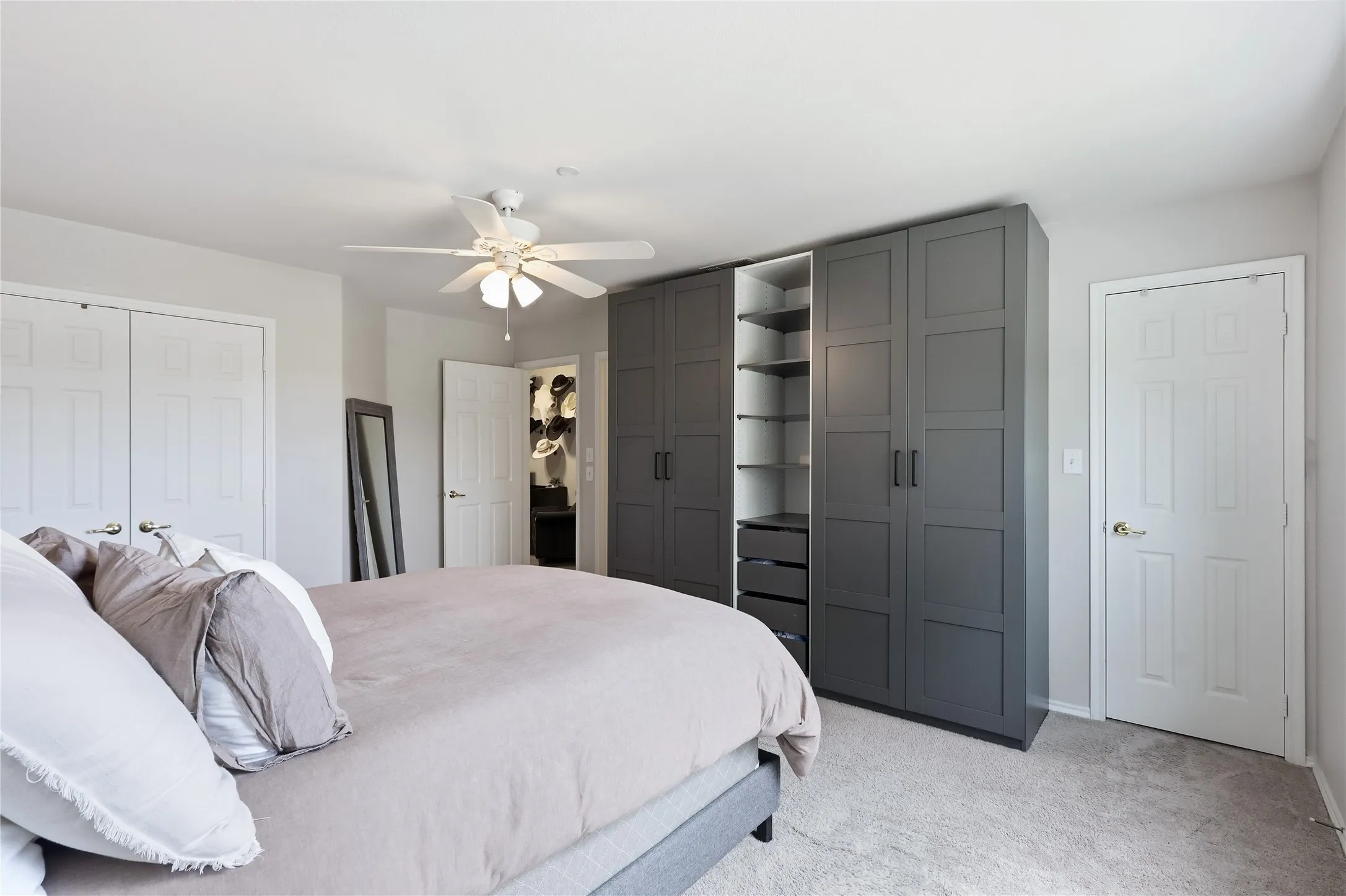 Townhouse For Sale in Collin County , 9836 Wilkins Way, Plano, Texas 75025, 2 Bedroom, 2 Bathroom, 2 Garage spaces, 1,330 Sqft, built in 2003, mls#21406012, Real Estate Agent in Plano, Homes For Sale in Collin county, Homes For Sale in Plano, Realtor in Plano Texas, Real Estate Brokerage Independent Realty Texas, Luminita Cordes Realtor