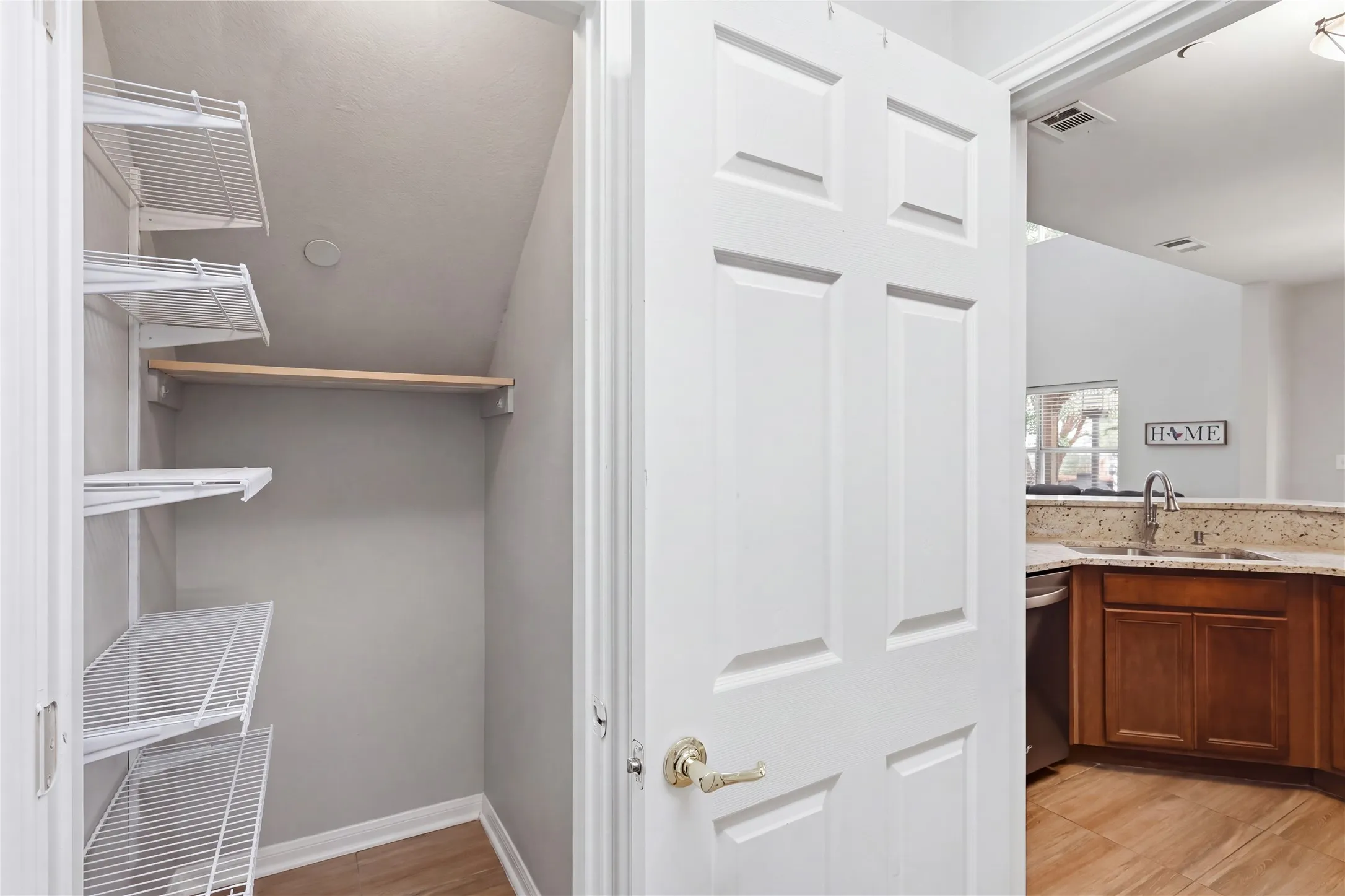 Townhouse For Sale in Collin County , 9836 Wilkins Way, Plano, Texas 75025, 2 Bedroom, 2 Bathroom, 2 Garage spaces, 1,330 Sqft, built in 2003, mls#21406012, Real Estate Agent in Plano, Homes For Sale in Collin county, Homes For Sale in Plano, Realtor in Plano Texas, Real Estate Brokerage Independent Realty Texas, Luminita Cordes Realtor