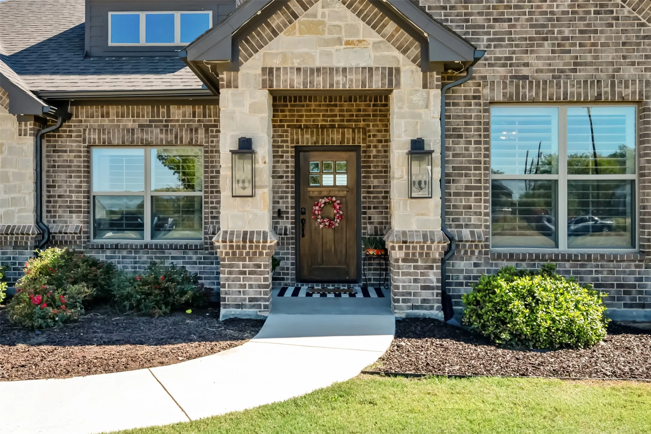 Single Family Residence For Sale in Wise County , 953 County Road 4764, Boyd, Texas 76023, 3 Bedroom, 3 Bathroom, 2 Garage spaces, 2,154 Sqft, built in 2022, mls#21406471, Real Estate Agent in Boyd, Homes For Sale in Wise county, Homes For Sale in Boyd, Realtor in Boyd Texas, Real Estate Brokerage Independent Realty Texas, Luminita Cordes Realtor