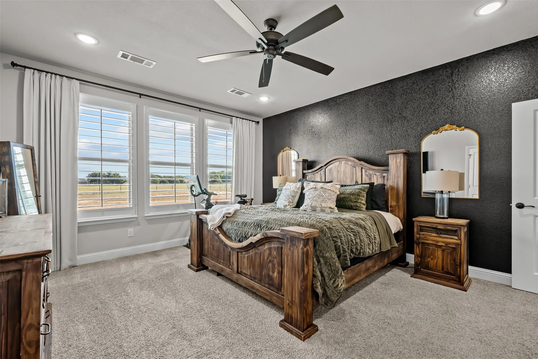 Single Family Residence For Sale in Wise County , 953 County Road 4764, Boyd, Texas 76023, 3 Bedroom, 3 Bathroom, 2 Garage spaces, 2,154 Sqft, built in 2022, mls#21406471, Real Estate Agent in Boyd, Homes For Sale in Wise county, Homes For Sale in Boyd, Realtor in Boyd Texas, Real Estate Brokerage Independent Realty Texas, Luminita Cordes Realtor