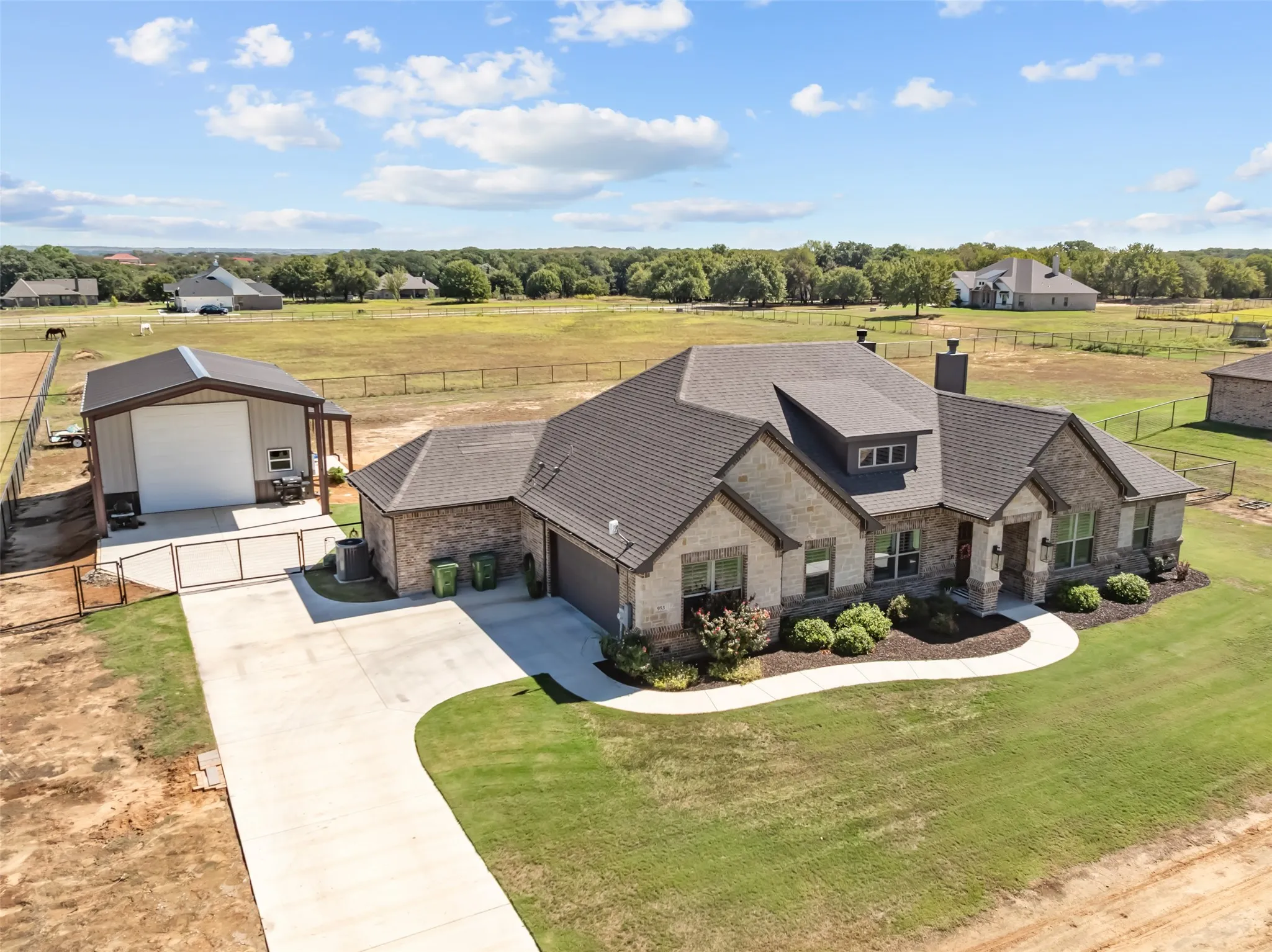 Single Family Residence For Sale in Wise County , 953 County Road 4764, Boyd, Texas 76023, 3 Bedroom, 3 Bathroom, 2 Garage spaces, 2,154 Sqft, built in 2022, mls#21406471, Real Estate Agent in Boyd, Homes For Sale in Wise county, Homes For Sale in Boyd, Realtor in Boyd Texas, Real Estate Brokerage Independent Realty Texas, Luminita Cordes Realtor