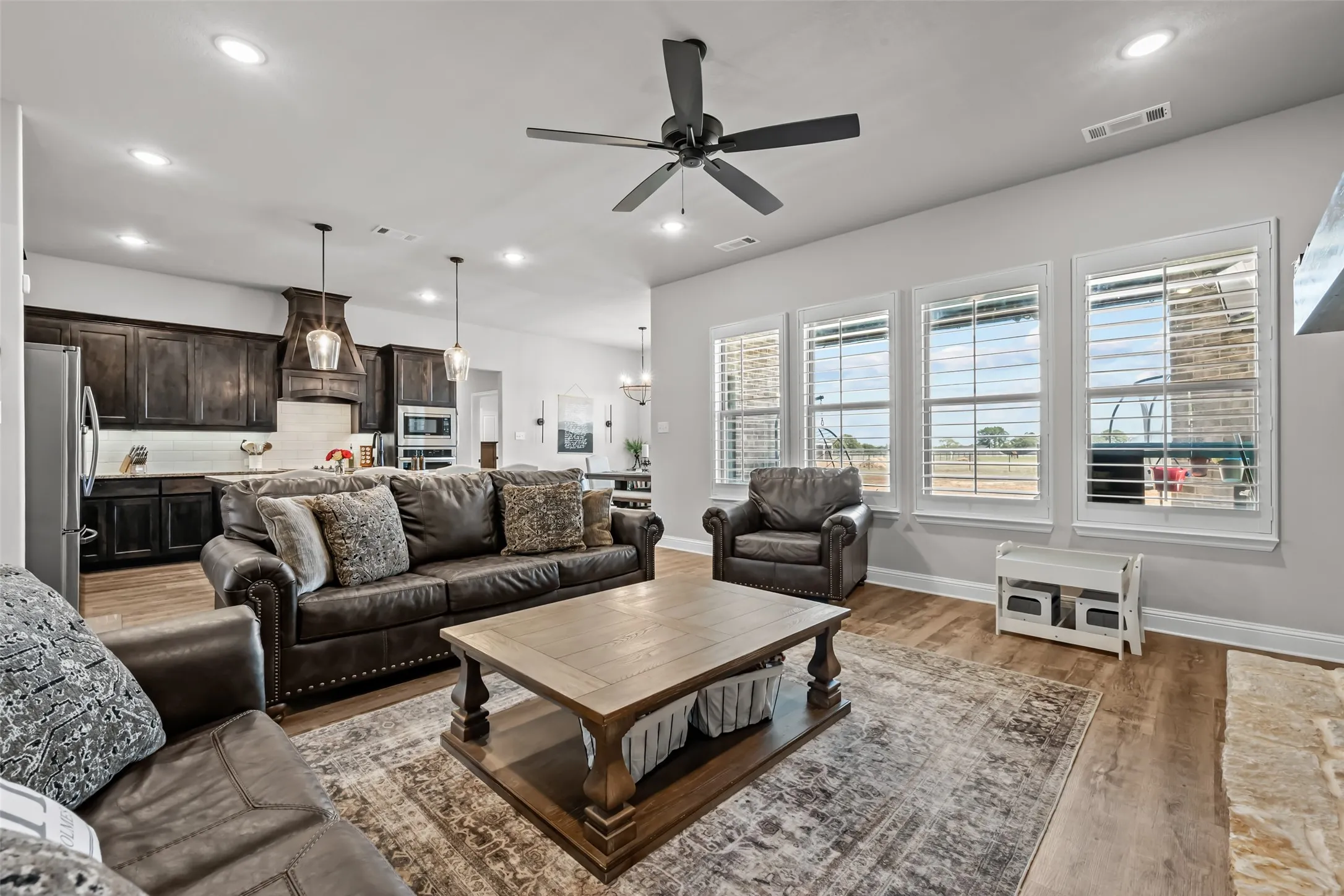 Single Family Residence For Sale in Wise County , 953 County Road 4764, Boyd, Texas 76023, 3 Bedroom, 3 Bathroom, 2 Garage spaces, 2,154 Sqft, built in 2022, mls#21406471, Real Estate Agent in Boyd, Homes For Sale in Wise county, Homes For Sale in Boyd, Realtor in Boyd Texas, Real Estate Brokerage Independent Realty Texas, Luminita Cordes Realtor
