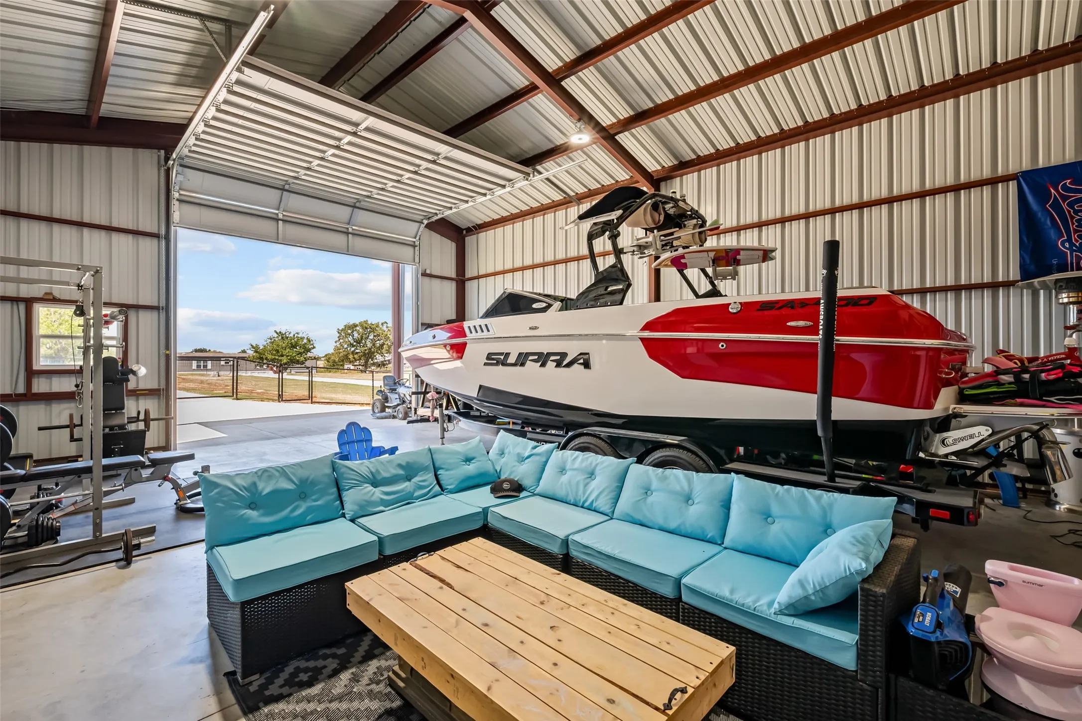 Single Family Residence For Sale in Wise County , 953 County Road 4764, Boyd, Texas 76023, 3 Bedroom, 3 Bathroom, 2 Garage spaces, 2,154 Sqft, built in 2022, mls#21406471, Real Estate Agent in Boyd, Homes For Sale in Wise county, Homes For Sale in Boyd, Realtor in Boyd Texas, Real Estate Brokerage Independent Realty Texas, Luminita Cordes Realtor