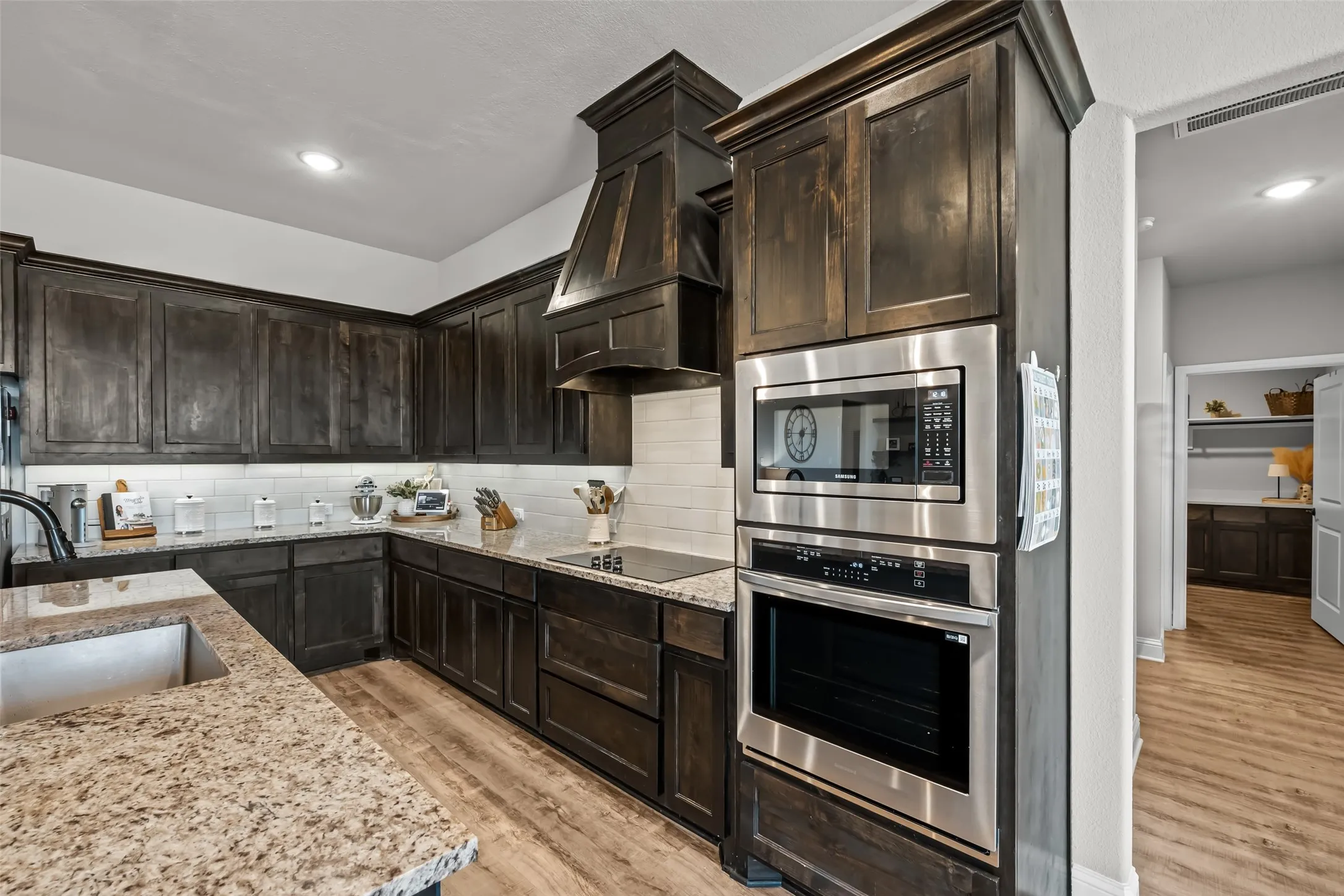 Single Family Residence For Sale in Wise County , 953 County Road 4764, Boyd, Texas 76023, 3 Bedroom, 3 Bathroom, 2 Garage spaces, 2,154 Sqft, built in 2022, mls#21406471, Real Estate Agent in Boyd, Homes For Sale in Wise county, Homes For Sale in Boyd, Realtor in Boyd Texas, Real Estate Brokerage Independent Realty Texas, Luminita Cordes Realtor