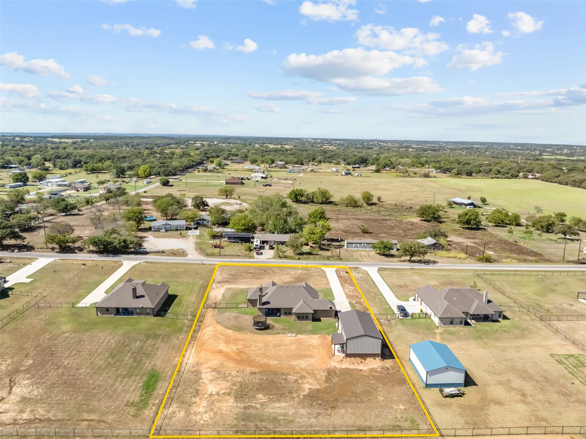 Single Family Residence For Sale in Wise County , 953 County Road 4764, Boyd, Texas 76023, 3 Bedroom, 3 Bathroom, 2 Garage spaces, 2,154 Sqft, built in 2022, mls#21406471, Real Estate Agent in Boyd, Homes For Sale in Wise county, Homes For Sale in Boyd, Realtor in Boyd Texas, Real Estate Brokerage Independent Realty Texas, Luminita Cordes Realtor
