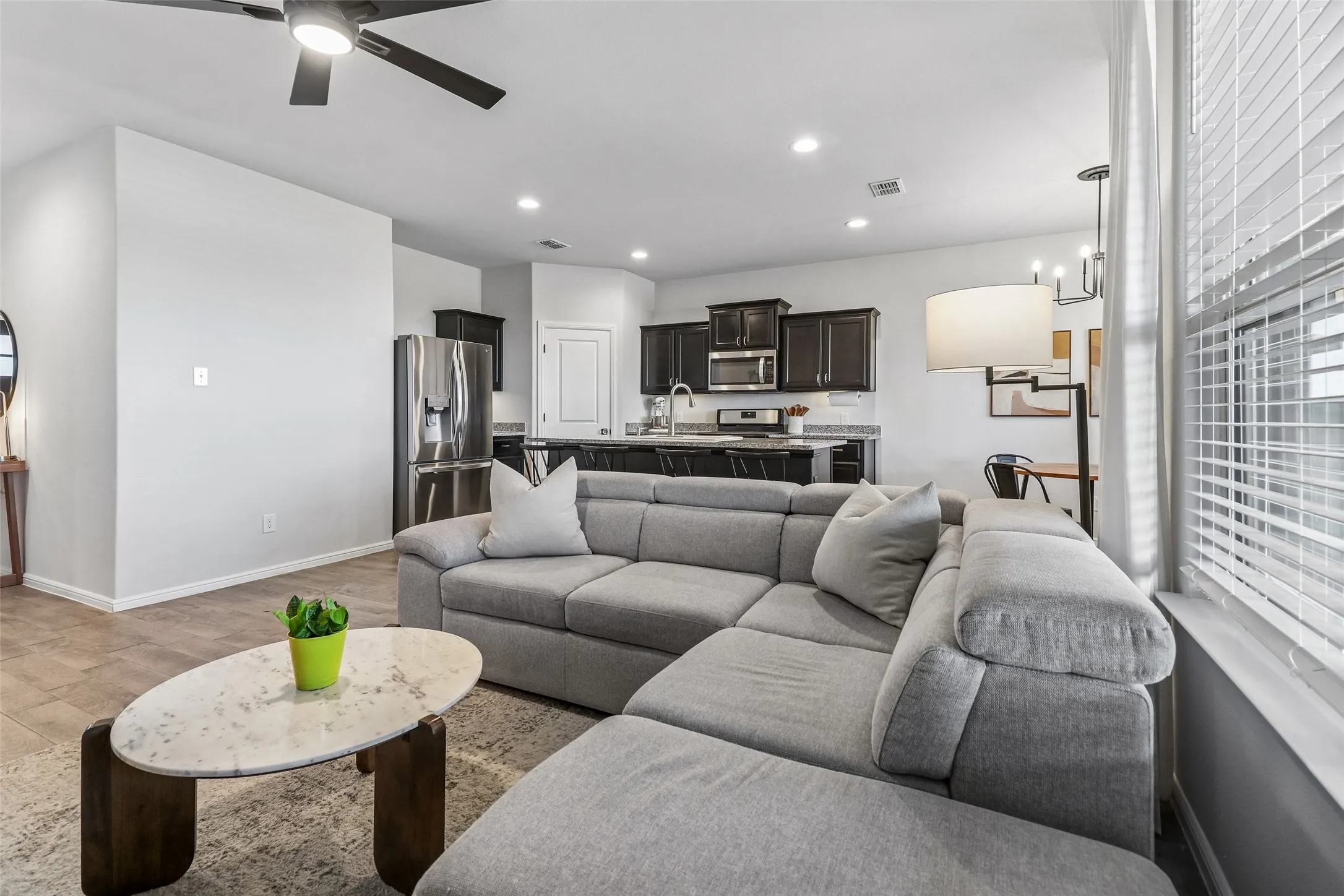 Single Family Residence For Sale in Tarrant County , 304 Crowfoot Drive, Fort Worth, Texas 76131, 3 Bedroom, 2 Bathroom, 2 Garage spaces, 1,466 Sqft, built in 2022, mls#21406147, Real Estate Agent in Fort Worth, Homes For Sale in Tarrant county, Homes For Sale in Fort Worth, Realtor in Fort Worth Texas, Real Estate Brokerage Independent Realty Texas, Luminita Cordes Realtor