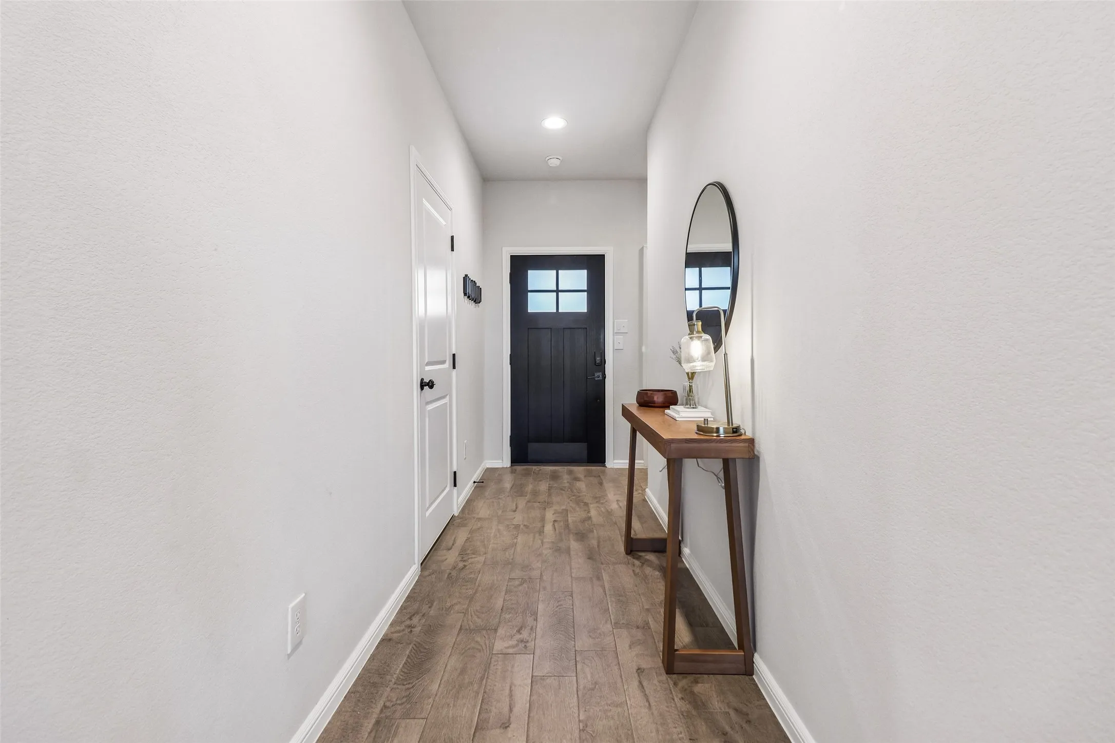 Single Family Residence For Sale in Tarrant County , 304 Crowfoot Drive, Fort Worth, Texas 76131, 3 Bedroom, 2 Bathroom, 2 Garage spaces, 1,466 Sqft, built in 2022, mls#21406147, Real Estate Agent in Fort Worth, Homes For Sale in Tarrant county, Homes For Sale in Fort Worth, Realtor in Fort Worth Texas, Real Estate Brokerage Independent Realty Texas, Luminita Cordes Realtor