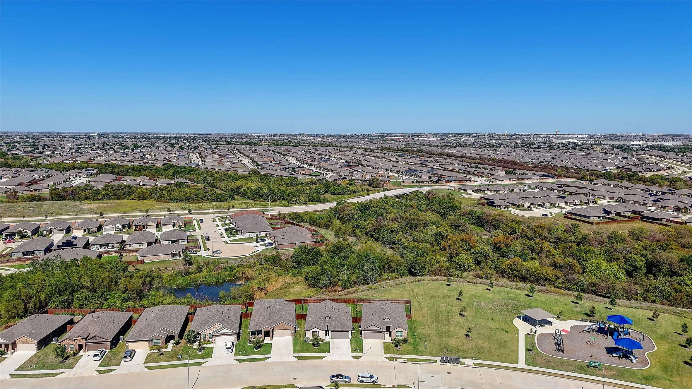 Single Family Residence For Sale in Tarrant County , 304 Crowfoot Drive, Fort Worth, Texas 76131, 3 Bedroom, 2 Bathroom, 2 Garage spaces, 1,466 Sqft, built in 2022, mls#21406147, Real Estate Agent in Fort Worth, Homes For Sale in Tarrant county, Homes For Sale in Fort Worth, Realtor in Fort Worth Texas, Real Estate Brokerage Independent Realty Texas, Luminita Cordes Realtor