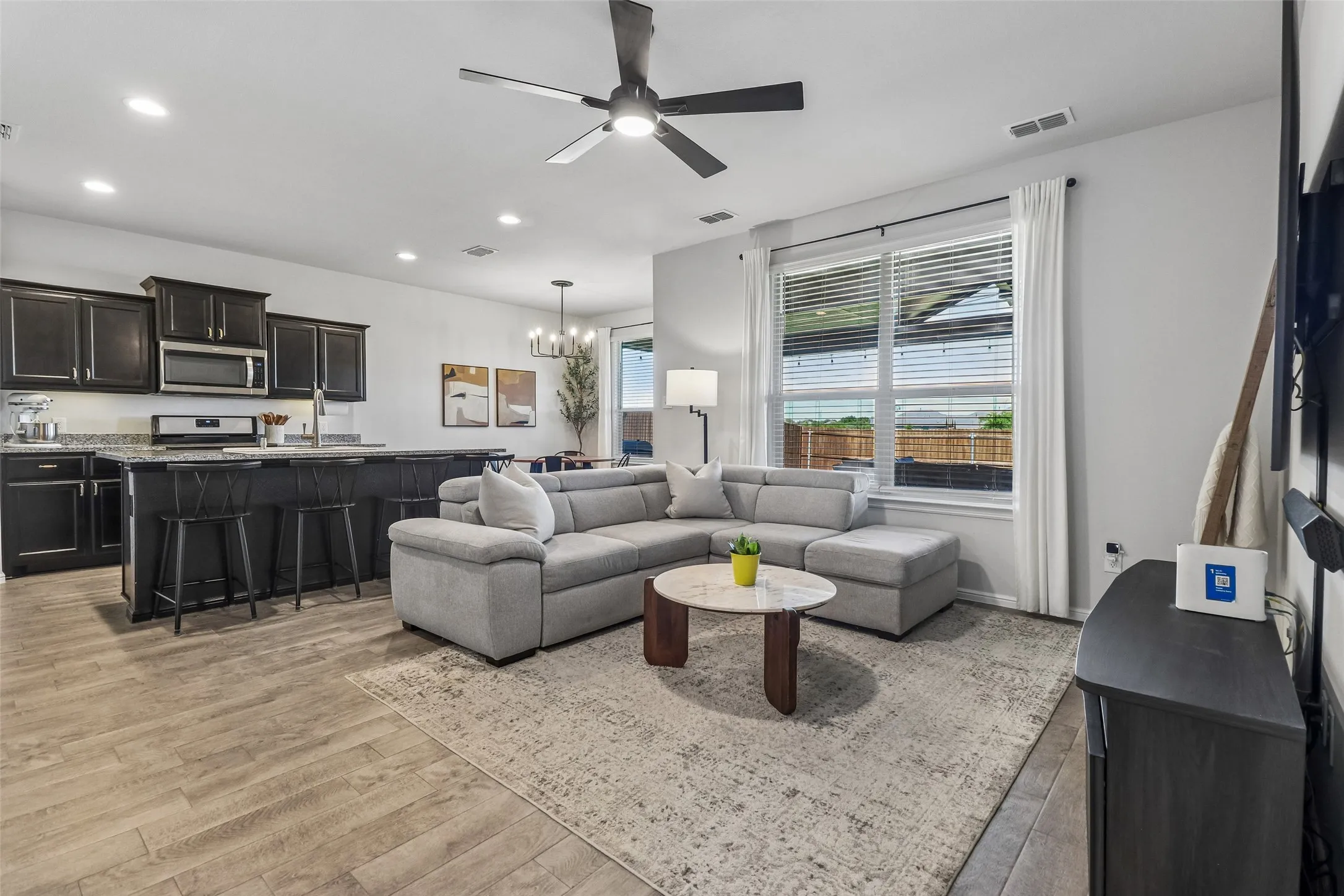 Single Family Residence For Sale in Tarrant County , 304 Crowfoot Drive, Fort Worth, Texas 76131, 3 Bedroom, 2 Bathroom, 2 Garage spaces, 1,466 Sqft, built in 2022, mls#21406147, Real Estate Agent in Fort Worth, Homes For Sale in Tarrant county, Homes For Sale in Fort Worth, Realtor in Fort Worth Texas, Real Estate Brokerage Independent Realty Texas, Luminita Cordes Realtor