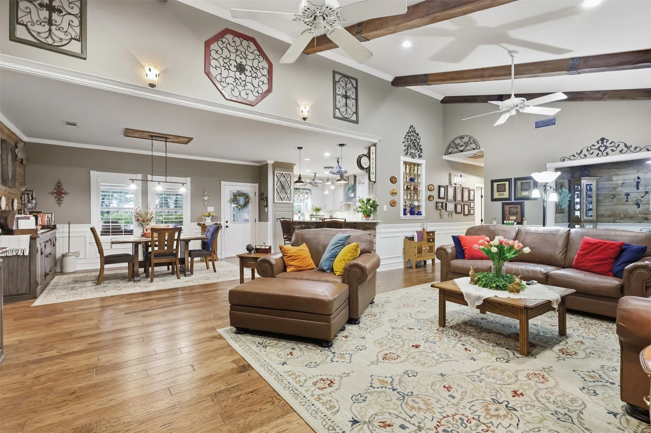 Single Family Residence For Sale in Wise County , 211 Private Road 4931, Springtown, Texas 76082, 3 Bedroom, 3 Bathroom, 2 Garage spaces, 2,307 Sqft, built in 2001, mls#21399726, Real Estate Agent in Springtown, Homes For Sale in Wise county, Homes For Sale in Springtown, Realtor in Springtown Texas, Real Estate Brokerage Independent Realty Texas, Luminita Cordes Realtor