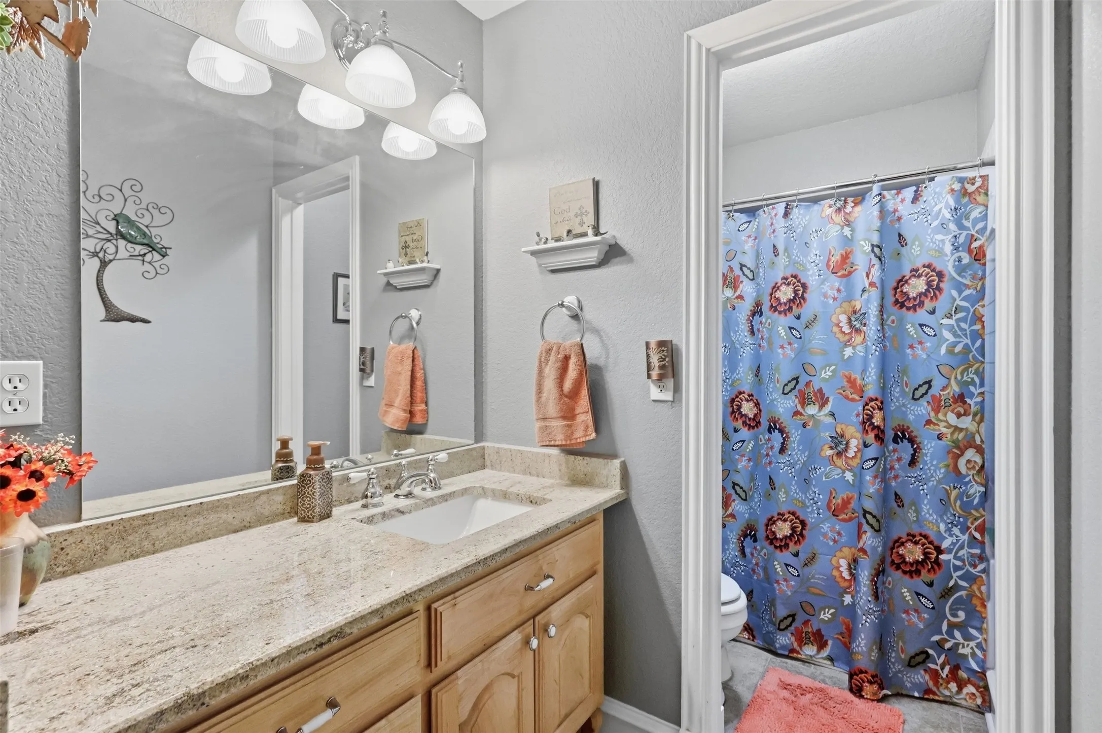 Single Family Residence For Sale in Wise County , 211 Private Road 4931, Springtown, Texas 76082, 3 Bedroom, 3 Bathroom, 2 Garage spaces, 2,307 Sqft, built in 2001, mls#21399726, Real Estate Agent in Springtown, Homes For Sale in Wise county, Homes For Sale in Springtown, Realtor in Springtown Texas, Real Estate Brokerage Independent Realty Texas, Luminita Cordes Realtor