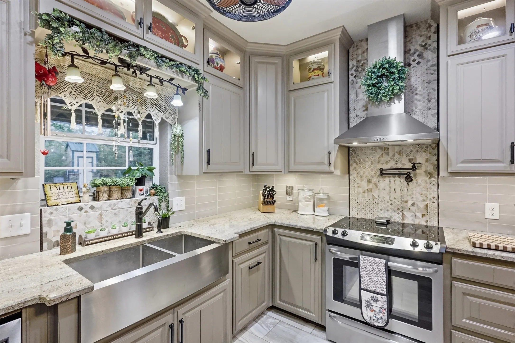 Single Family Residence For Sale in Wise County , 211 Private Road 4931, Springtown, Texas 76082, 3 Bedroom, 3 Bathroom, 2 Garage spaces, 2,307 Sqft, built in 2001, mls#21399726, Real Estate Agent in Springtown, Homes For Sale in Wise county, Homes For Sale in Springtown, Realtor in Springtown Texas, Real Estate Brokerage Independent Realty Texas, Luminita Cordes Realtor