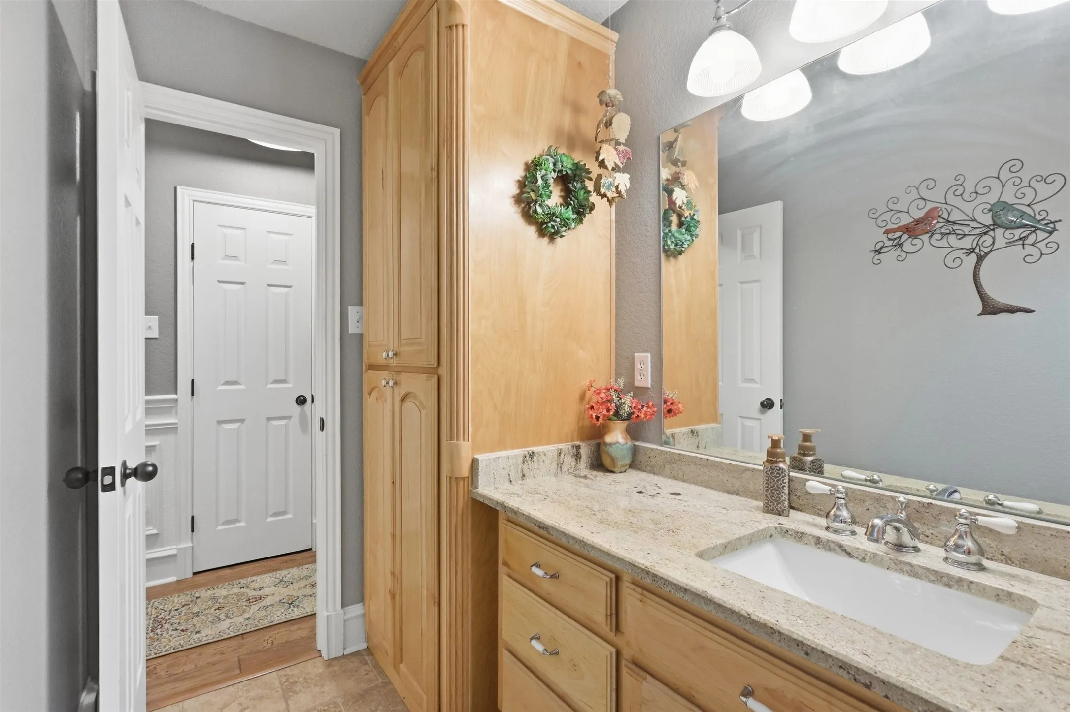 Single Family Residence For Sale in Wise County , 211 Private Road 4931, Springtown, Texas 76082, 3 Bedroom, 3 Bathroom, 2 Garage spaces, 2,307 Sqft, built in 2001, mls#21399726, Real Estate Agent in Springtown, Homes For Sale in Wise county, Homes For Sale in Springtown, Realtor in Springtown Texas, Real Estate Brokerage Independent Realty Texas, Luminita Cordes Realtor