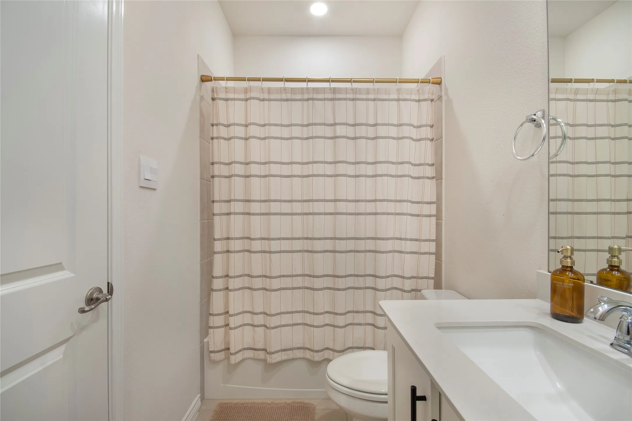 Single Family Residence For Sale in Denton County , 3102 Moccasin Lane, Aubrey, Texas 76227, 4 Bedroom, 2 Bathroom, 2 Garage spaces, 1,850 Sqft, built in 2023, mls#21406447, Real Estate Agent in Aubrey, Homes For Sale in Denton county, Homes For Sale in Aubrey, Realtor in Aubrey Texas, Real Estate Brokerage Independent Realty Texas, Luminita Cordes Realtor