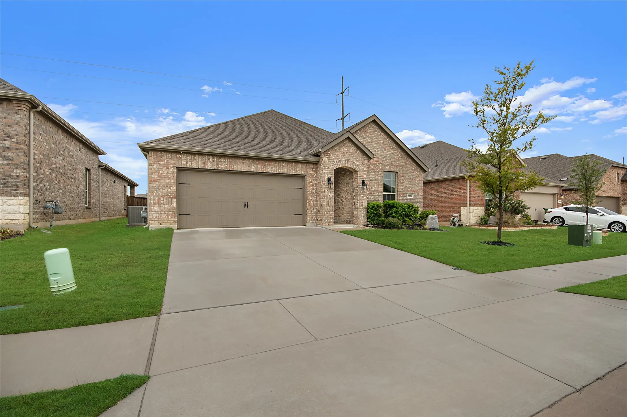 Single Family Residence For Sale in Denton County , 3102 Moccasin Lane, Aubrey, Texas 76227, 4 Bedroom, 2 Bathroom, 2 Garage spaces, 1,850 Sqft, built in 2023, mls#21406447, Real Estate Agent in Aubrey, Homes For Sale in Denton county, Homes For Sale in Aubrey, Realtor in Aubrey Texas, Real Estate Brokerage Independent Realty Texas, Luminita Cordes Realtor