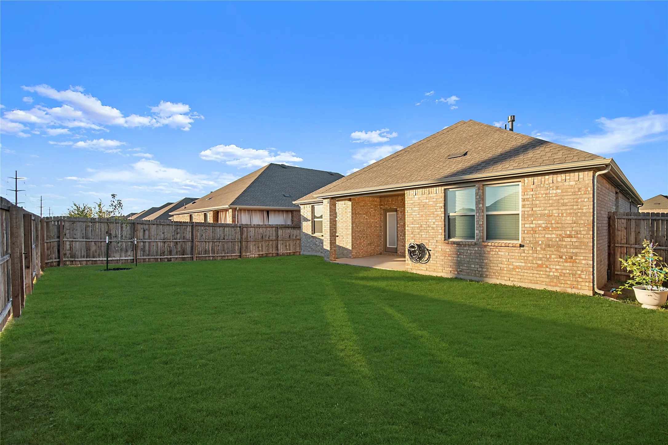 Single Family Residence For Sale in Denton County , 3102 Moccasin Lane, Aubrey, Texas 76227, 4 Bedroom, 2 Bathroom, 2 Garage spaces, 1,850 Sqft, built in 2023, mls#21406447, Real Estate Agent in Aubrey, Homes For Sale in Denton county, Homes For Sale in Aubrey, Realtor in Aubrey Texas, Real Estate Brokerage Independent Realty Texas, Luminita Cordes Realtor