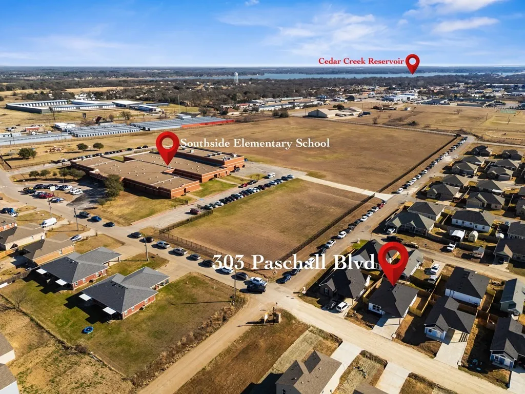 Single Family Residence For Sale in Henderson County , 304 Rike Road, Mabank, Texas 75147, 3 Bedroom, 2 Bathroom, Garage spaces, 1,322 Sqft, built in 2025, mls#21406744, Real Estate Agent in Mabank, Homes For Sale in Henderson county, Homes For Sale in Mabank, Realtor in Mabank Texas, Real Estate Brokerage Independent Realty Texas, Luminita Cordes Realtor