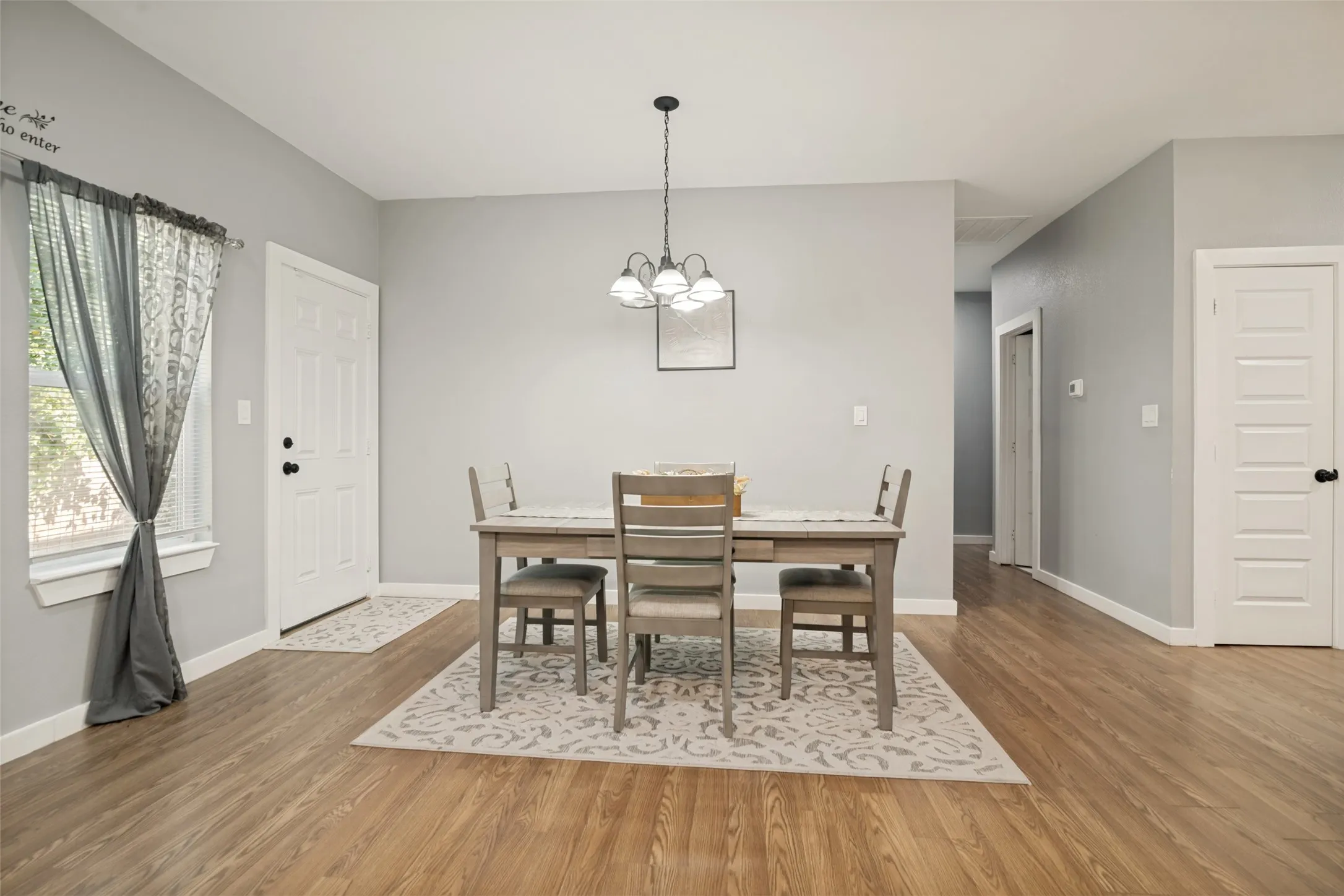 Single Family Residence For Sale in Kaufman County , 700 E Hickory Street, Kaufman, Texas 75142, 4 Bedroom, 2 Bathroom, 2 Garage spaces, 1,600 Sqft, built in 2023, mls#21406750, Real Estate Agent in Kaufman, Homes For Sale in Kaufman county, Homes For Sale in Kaufman, Realtor in Kaufman Texas, Real Estate Brokerage Independent Realty Texas, Luminita Cordes Realtor
