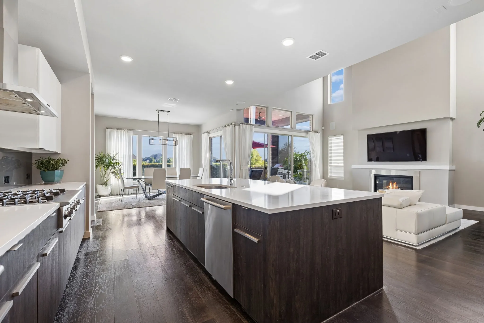 Single Family Residence For Sale in Denton County , 4151 Woodbine Lane, Prosper, Texas 75078, 4 Bedroom, 5 Bathroom, 3 Garage spaces, 4,083 Sqft, built in 2018, mls#21401458, Real Estate Agent in Prosper, Homes For Sale in Denton county, Homes For Sale in Prosper, Realtor in Prosper Texas, Real Estate Brokerage Independent Realty Texas, Luminita Cordes Realtor