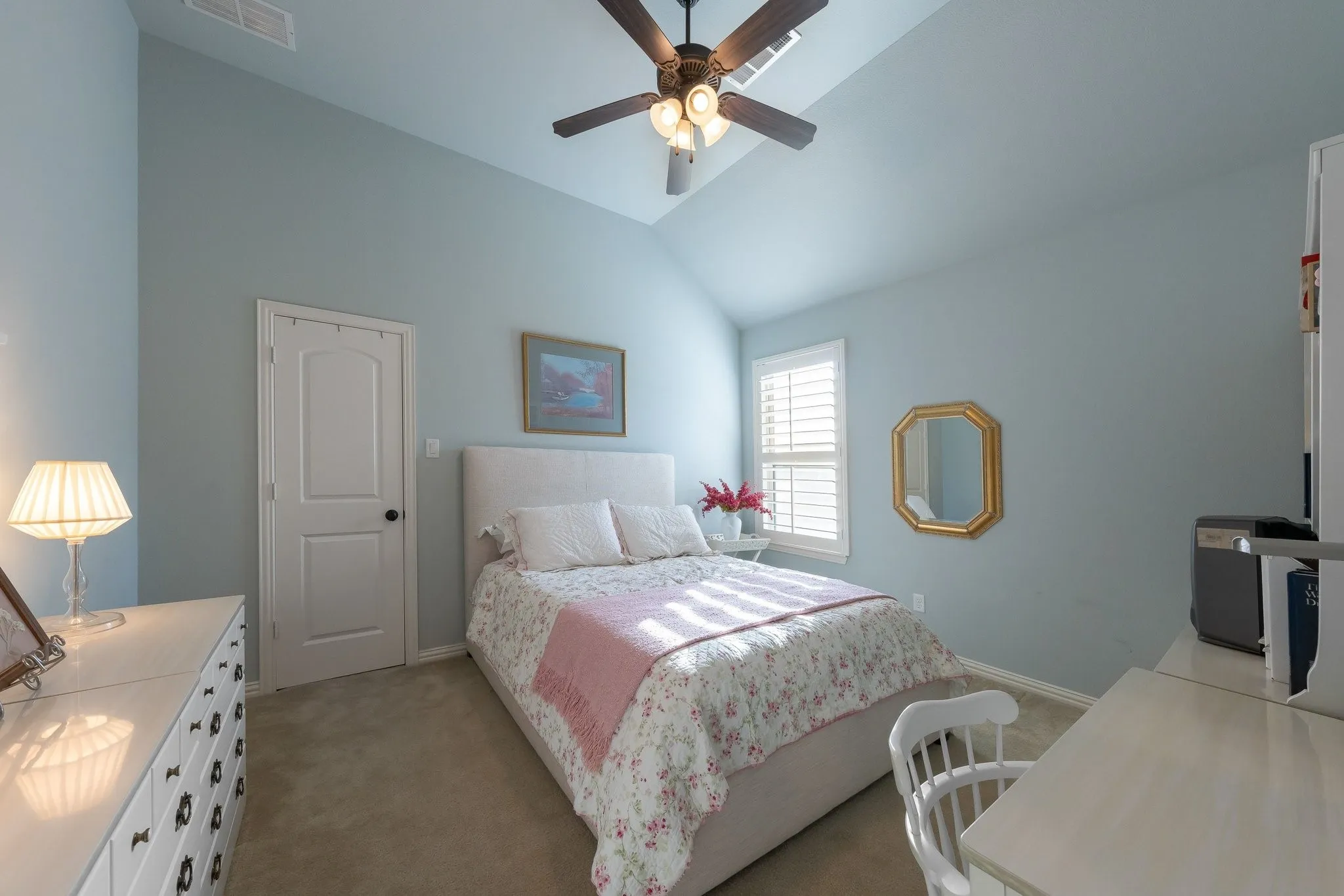 Single Family Residence For Sale in Dallas County , 5723 Waterview Drive, Irving, Texas 75039, 4 Bedroom, 5 Bathroom, 2 Garage spaces, 3,922 Sqft, built in 2012, mls#21404303, Real Estate Agent in Irving, Homes For Sale in Dallas county, Homes For Sale in Irving, Realtor in Irving Texas, Real Estate Brokerage Independent Realty Texas, Luminita Cordes Realtor