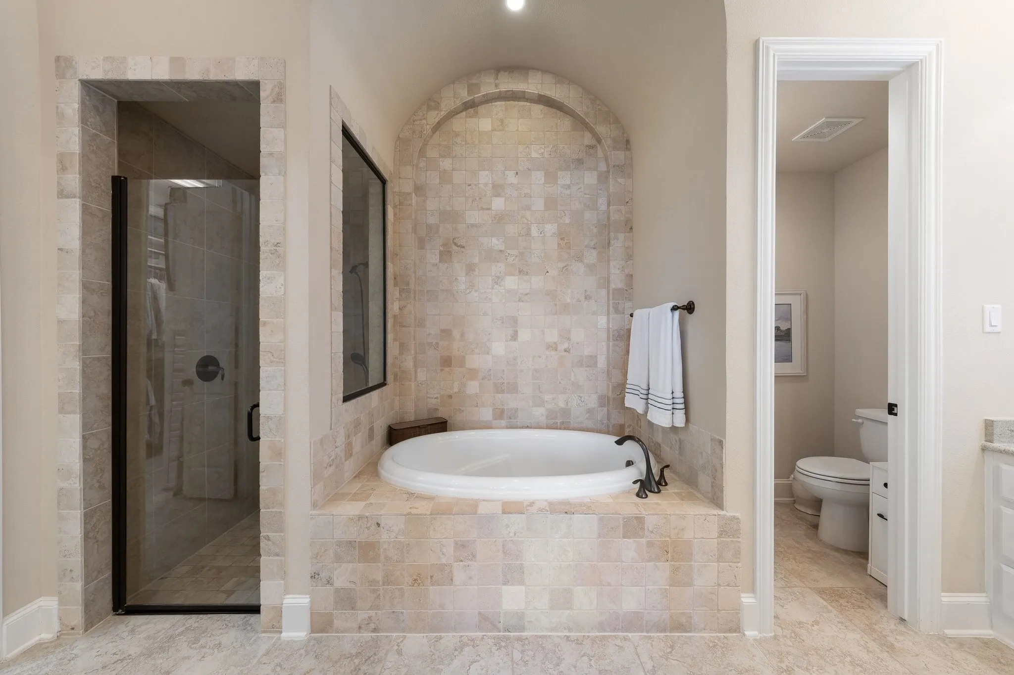 Single Family Residence For Sale in Dallas County , 5723 Waterview Drive, Irving, Texas 75039, 4 Bedroom, 5 Bathroom, 2 Garage spaces, 3,922 Sqft, built in 2012, mls#21404303, Real Estate Agent in Irving, Homes For Sale in Dallas county, Homes For Sale in Irving, Realtor in Irving Texas, Real Estate Brokerage Independent Realty Texas, Luminita Cordes Realtor