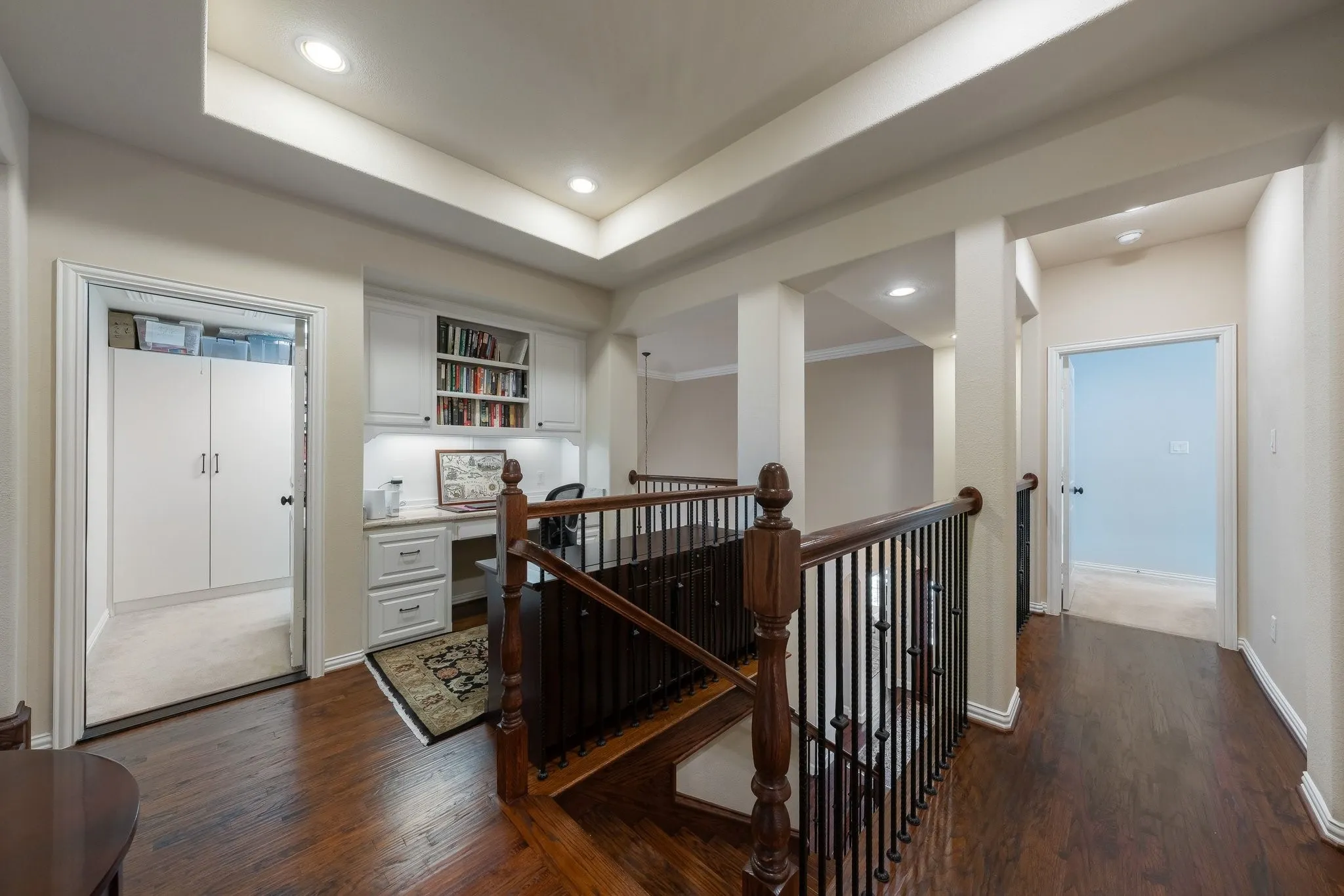 Single Family Residence For Sale in Dallas County , 5723 Waterview Drive, Irving, Texas 75039, 4 Bedroom, 5 Bathroom, 2 Garage spaces, 3,922 Sqft, built in 2012, mls#21404303, Real Estate Agent in Irving, Homes For Sale in Dallas county, Homes For Sale in Irving, Realtor in Irving Texas, Real Estate Brokerage Independent Realty Texas, Luminita Cordes Realtor