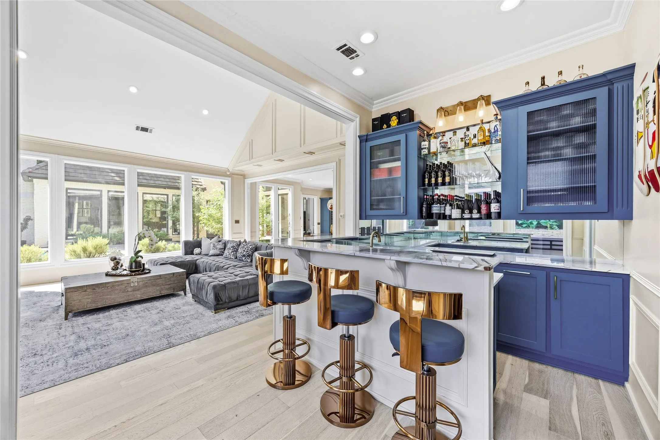 Single Family Residence For Sale in Collin County , 17632 Harbord Oaks Circle, Dallas, Texas 75252, 5 Bedroom, 5 Bathroom, 3 Garage spaces, 5,635 Sqft, built in 1988, mls#21394825, Real Estate Agent in Dallas, Homes For Sale in Collin county, Homes For Sale in Dallas, Realtor in Dallas Texas, Real Estate Brokerage Independent Realty Texas, Luminita Cordes Realtor