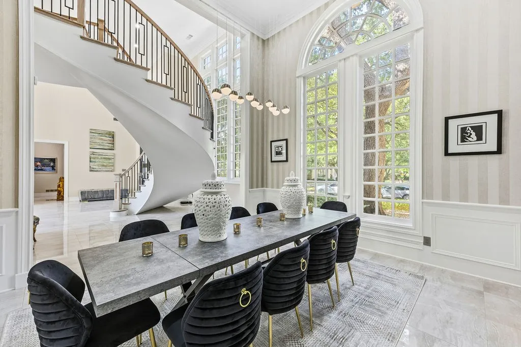 Single Family Residence For Sale in Collin County , 17632 Harbord Oaks Circle, Dallas, Texas 75252, 5 Bedroom, 5 Bathroom, 3 Garage spaces, 5,635 Sqft, built in 1988, mls#21394825, Real Estate Agent in Dallas, Homes For Sale in Collin county, Homes For Sale in Dallas, Realtor in Dallas Texas, Real Estate Brokerage Independent Realty Texas, Luminita Cordes Realtor