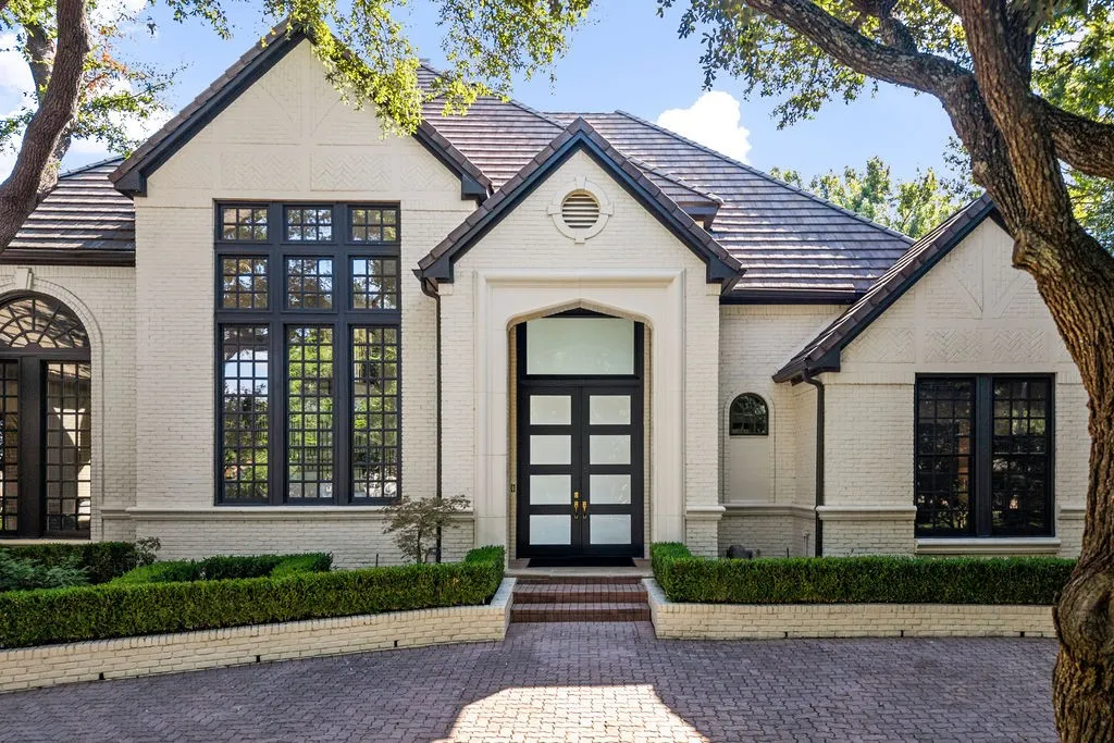 Single Family Residence For Sale in Collin County , 17632 Harbord Oaks Circle, Dallas, Texas 75252, 5 Bedroom, 5 Bathroom, 3 Garage spaces, 5,635 Sqft, built in 1988, mls#21394825, Real Estate Agent in Dallas, Homes For Sale in Collin county, Homes For Sale in Dallas, Realtor in Dallas Texas, Real Estate Brokerage Independent Realty Texas, Luminita Cordes Realtor