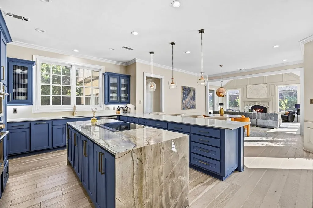 Single Family Residence For Sale in Collin County , 17632 Harbord Oaks Circle, Dallas, Texas 75252, 5 Bedroom, 5 Bathroom, 3 Garage spaces, 5,635 Sqft, built in 1988, mls#21394825, Real Estate Agent in Dallas, Homes For Sale in Collin county, Homes For Sale in Dallas, Realtor in Dallas Texas, Real Estate Brokerage Independent Realty Texas, Luminita Cordes Realtor