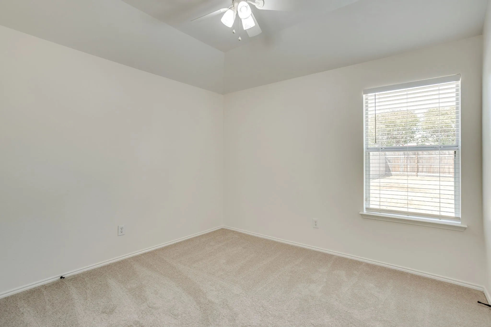 Single Family Residence For Rent in Tarrant County , 6220 Granite Creek Drive, Fort Worth, Texas 76179, 4 Bedroom, 2 Bathroom, 2 Garage spaces, 2,096 Sqft, built in 2008, mls#21406752, Real Estate Agent in Fort Worth, Homes For Rent in Tarrant county, Homes For Rent in Fort Worth, Realtor in Fort Worth Texas, Real Estate Brokerage Independent Realty Texas, Luminita Cordes Realtor