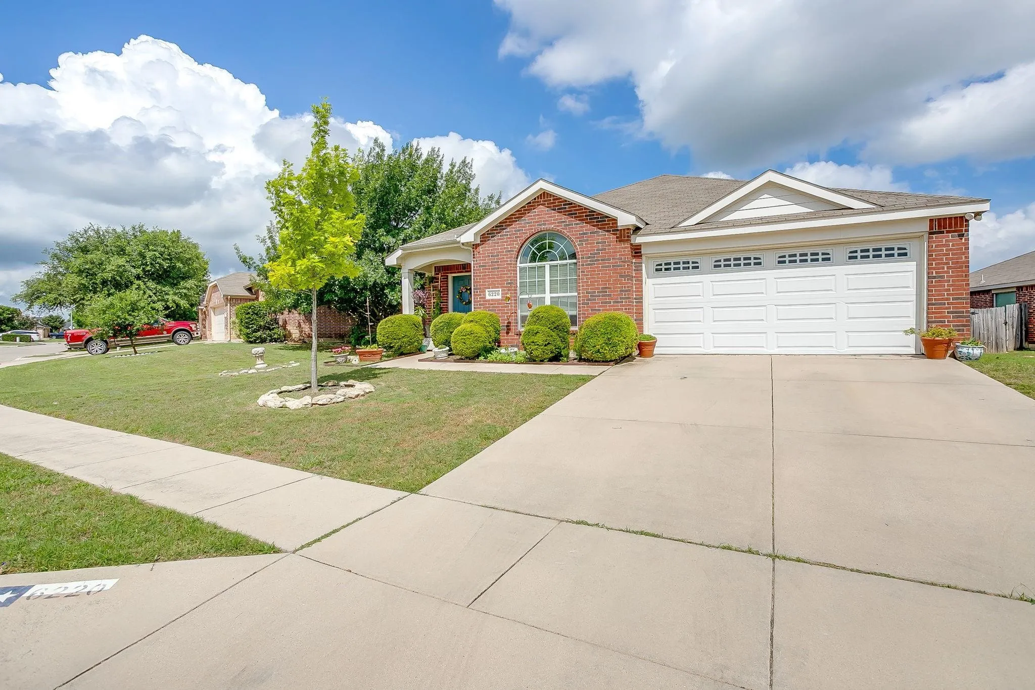 Single Family Residence For Rent in Tarrant County , 6220 Granite Creek Drive, Fort Worth, Texas 76179, 4 Bedroom, 2 Bathroom, 2 Garage spaces, 2,096 Sqft, built in 2008, mls#21406752, Real Estate Agent in Fort Worth, Homes For Rent in Tarrant county, Homes For Rent in Fort Worth, Realtor in Fort Worth Texas, Real Estate Brokerage Independent Realty Texas, Luminita Cordes Realtor