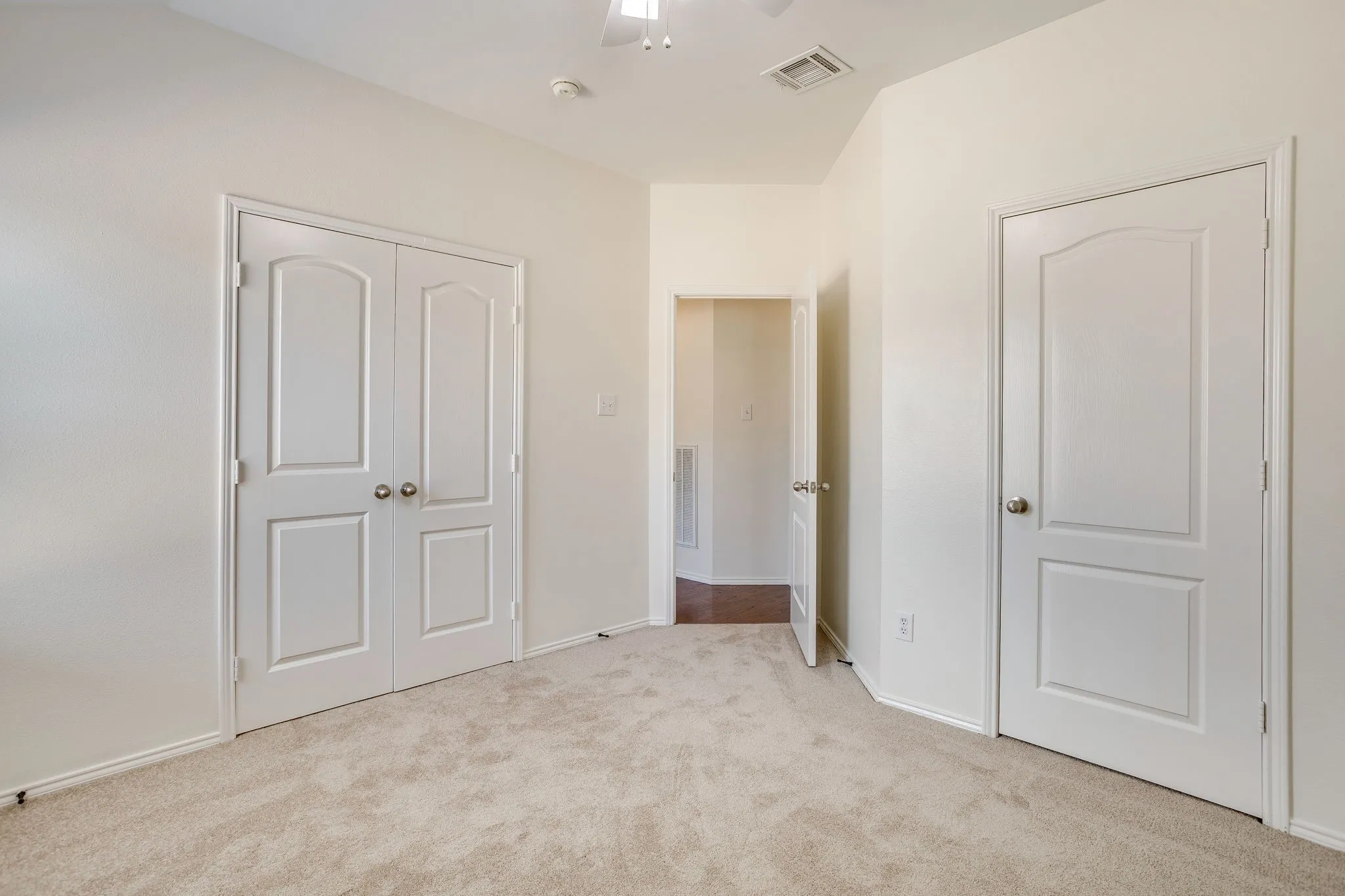 Single Family Residence For Rent in Tarrant County , 6220 Granite Creek Drive, Fort Worth, Texas 76179, 4 Bedroom, 2 Bathroom, 2 Garage spaces, 2,096 Sqft, built in 2008, mls#21406752, Real Estate Agent in Fort Worth, Homes For Rent in Tarrant county, Homes For Rent in Fort Worth, Realtor in Fort Worth Texas, Real Estate Brokerage Independent Realty Texas, Luminita Cordes Realtor