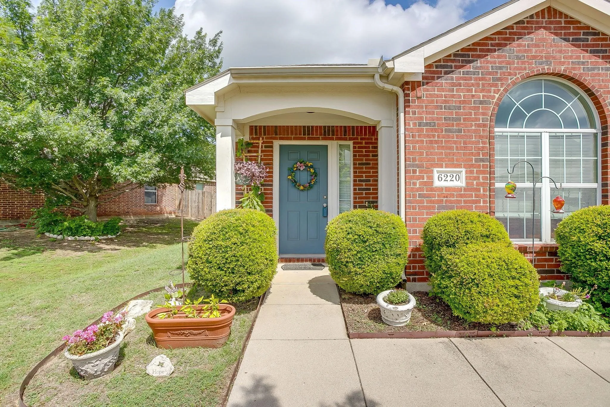 Single Family Residence For Rent in Tarrant County , 6220 Granite Creek Drive, Fort Worth, Texas 76179, 4 Bedroom, 2 Bathroom, 2 Garage spaces, 2,096 Sqft, built in 2008, mls#21406752, Real Estate Agent in Fort Worth, Homes For Rent in Tarrant county, Homes For Rent in Fort Worth, Realtor in Fort Worth Texas, Real Estate Brokerage Independent Realty Texas, Luminita Cordes Realtor