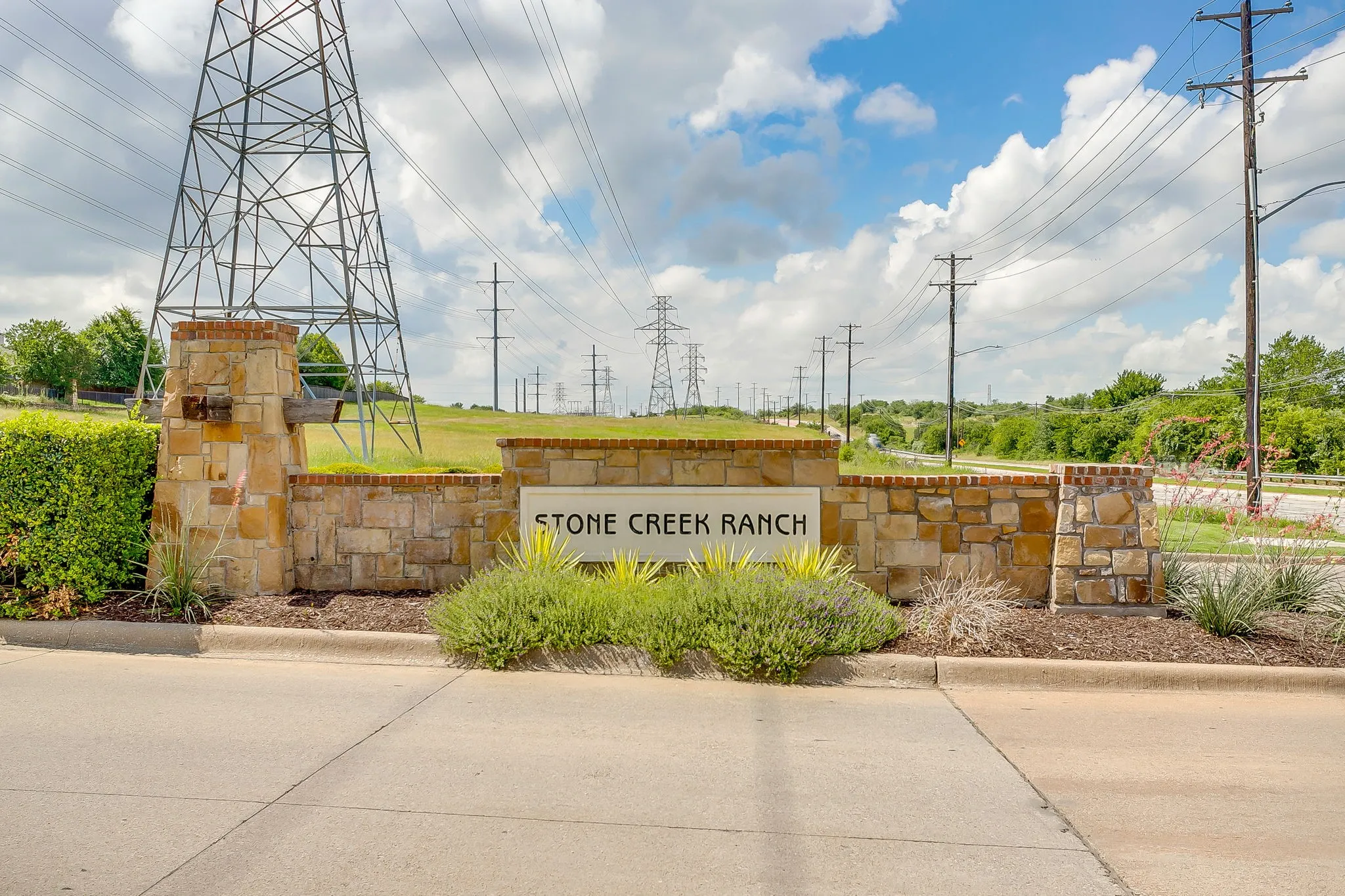 Single Family Residence For Rent in Tarrant County , 6220 Granite Creek Drive, Fort Worth, Texas 76179, 4 Bedroom, 2 Bathroom, 2 Garage spaces, 2,096 Sqft, built in 2008, mls#21406752, Real Estate Agent in Fort Worth, Homes For Rent in Tarrant county, Homes For Rent in Fort Worth, Realtor in Fort Worth Texas, Real Estate Brokerage Independent Realty Texas, Luminita Cordes Realtor