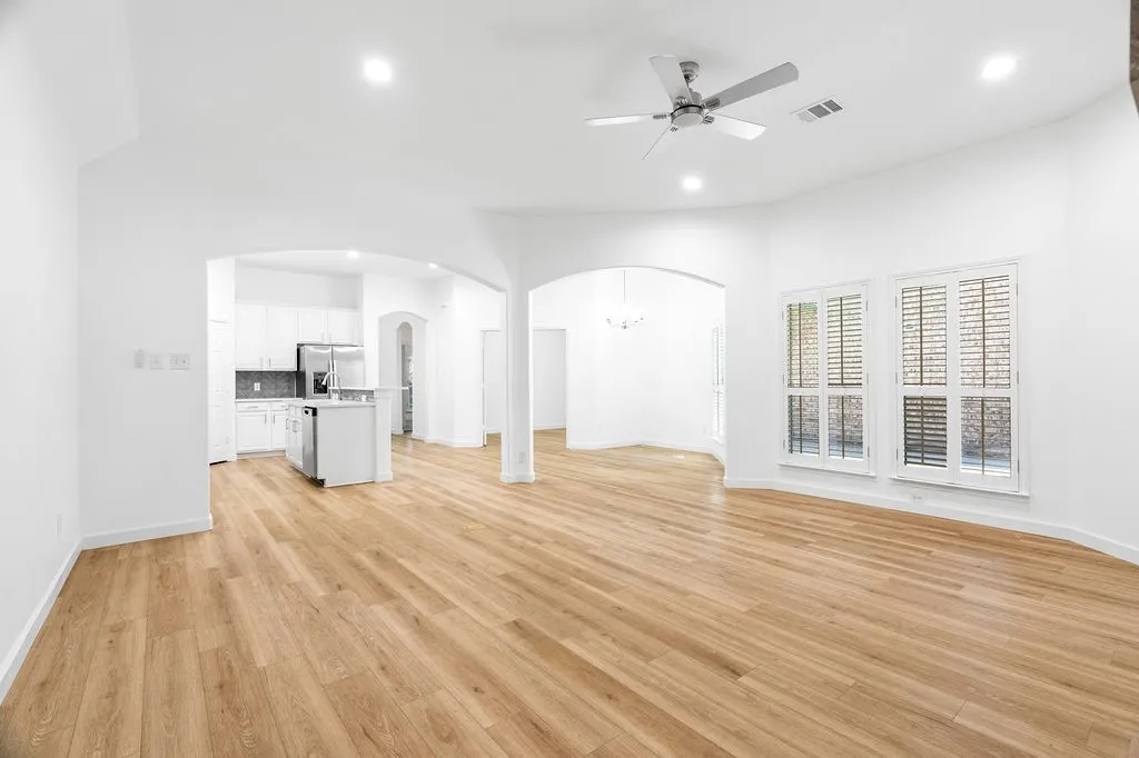 Single Family Residence For Rent in Collin County , 7577 Petersburgh Place, Frisco, Texas 75035, 3 Bedroom, 2 Bathroom, 2 Garage spaces, 1,956 Sqft, built in 2005, mls#21405766, Real Estate Agent in Frisco, Homes For Rent in Collin county, Homes For Rent in Frisco, Realtor in Frisco Texas, Real Estate Brokerage Independent Realty Texas, Luminita Cordes Realtor