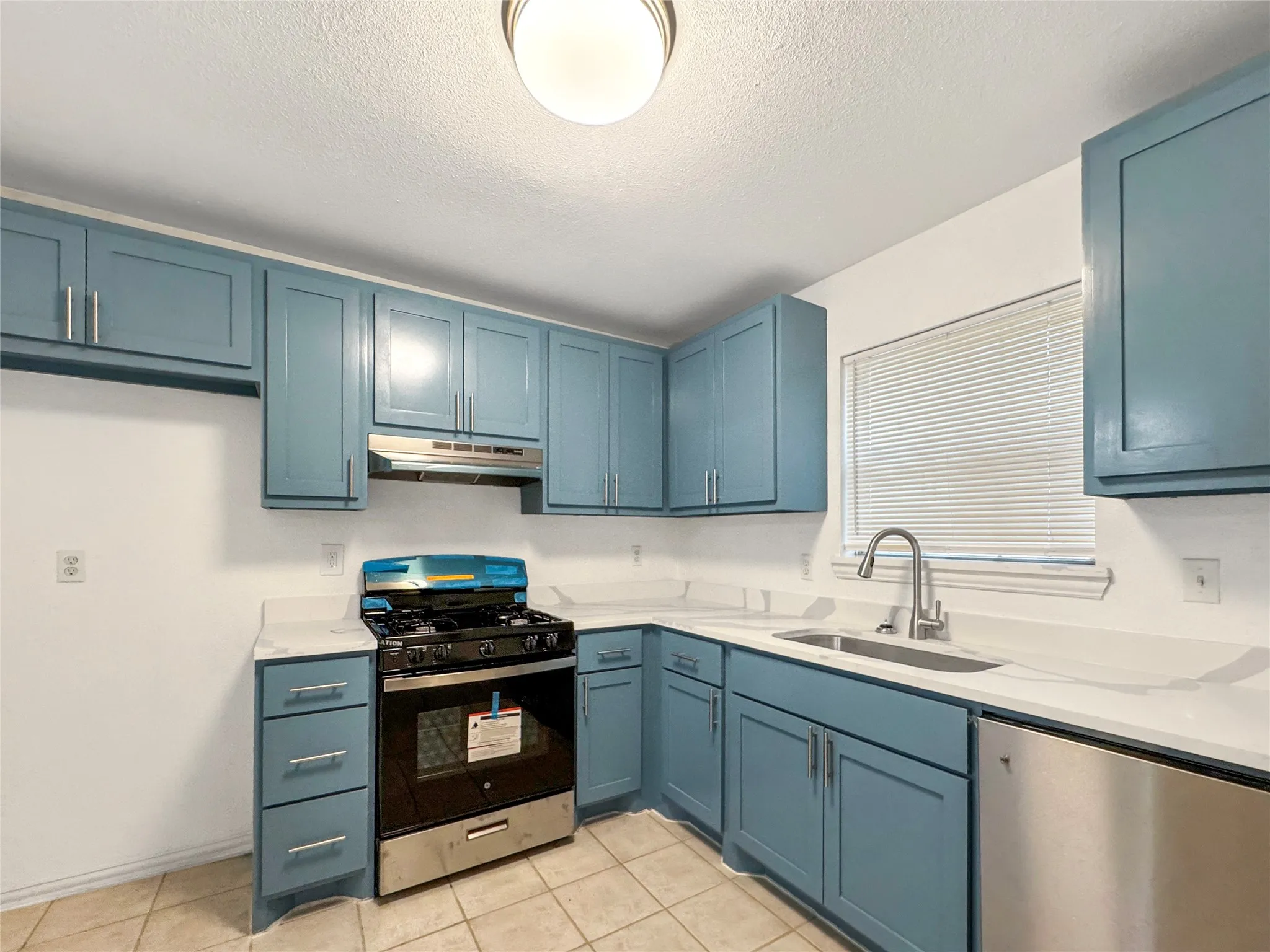 Single Family Residence For Sale in Dallas County , 2614 Macon Street, Dallas, Texas 75215, 3 Bedroom, 2 Bathroom, 1 Garage spaces, 1,275 Sqft, built in 2001, mls#21400278, Real Estate Agent in Dallas, Homes For Sale in Dallas county, Homes For Sale in Dallas, Realtor in Dallas Texas, Real Estate Brokerage Independent Realty Texas, Luminita Cordes Realtor