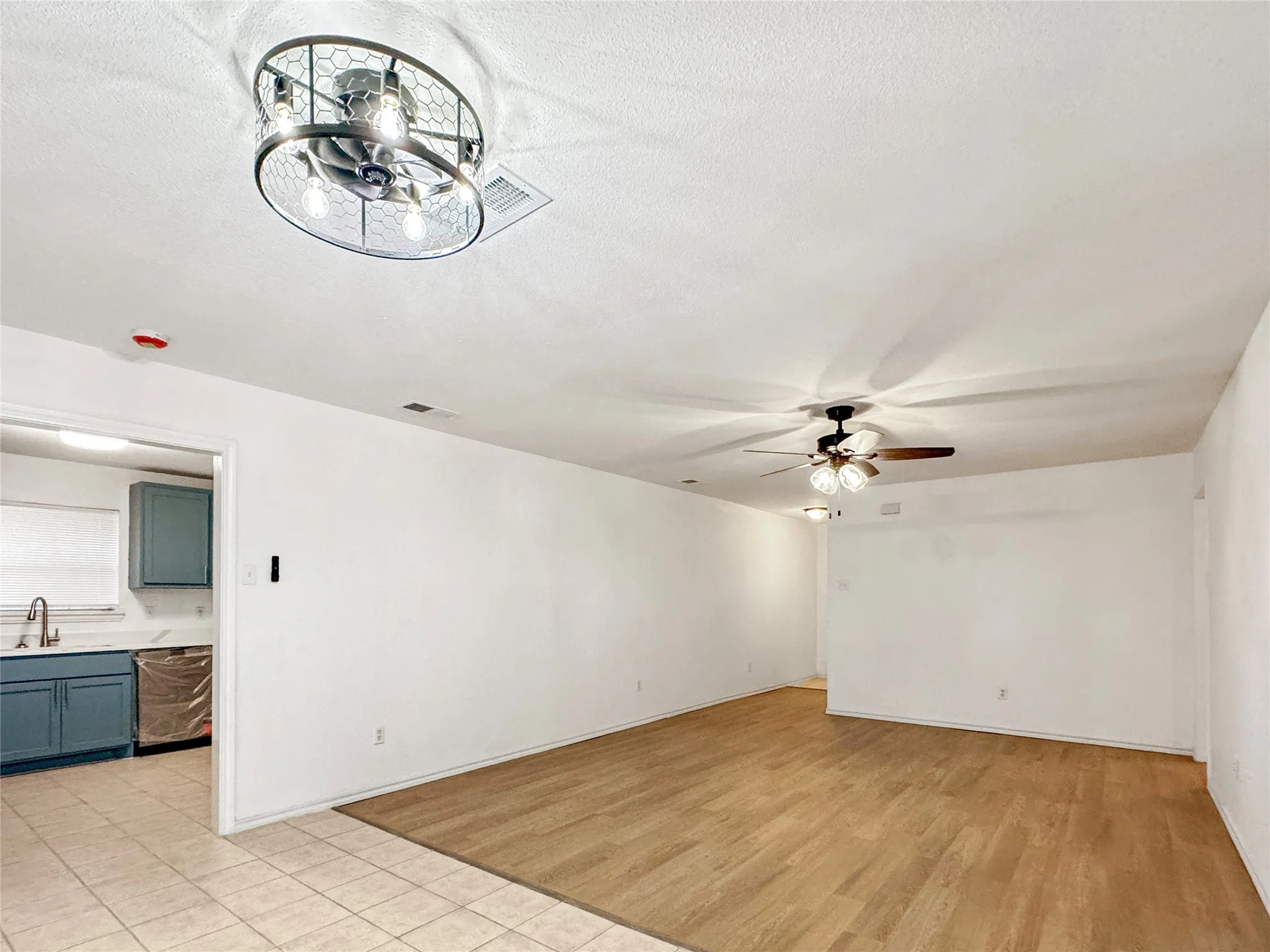 Single Family Residence For Sale in Dallas County , 2614 Macon Street, Dallas, Texas 75215, 3 Bedroom, 2 Bathroom, 1 Garage spaces, 1,275 Sqft, built in 2001, mls#21400278, Real Estate Agent in Dallas, Homes For Sale in Dallas county, Homes For Sale in Dallas, Realtor in Dallas Texas, Real Estate Brokerage Independent Realty Texas, Luminita Cordes Realtor