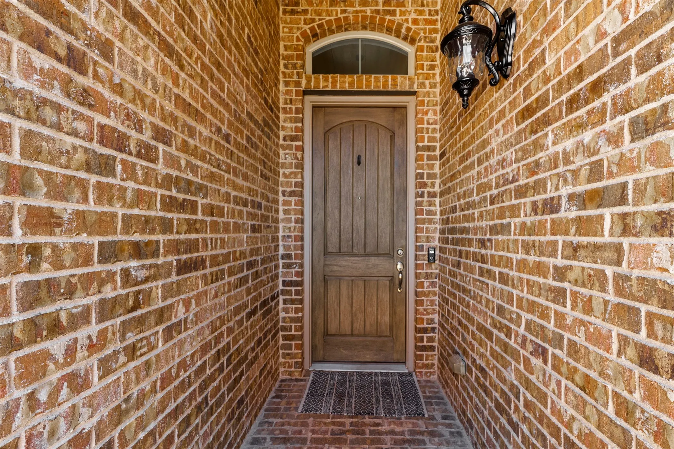 Single Family Residence For Sale in Tarrant County , 12848 Palancar Drive, Fort Worth, Texas 76244, 3 Bedroom, 2 Bathroom, 2 Garage spaces, 1,995 Sqft, built in 2016, mls#21405833, Real Estate Agent in Fort Worth, Homes For Sale in Tarrant county, Homes For Sale in Fort Worth, Realtor in Fort Worth Texas, Real Estate Brokerage Independent Realty Texas, Luminita Cordes Realtor