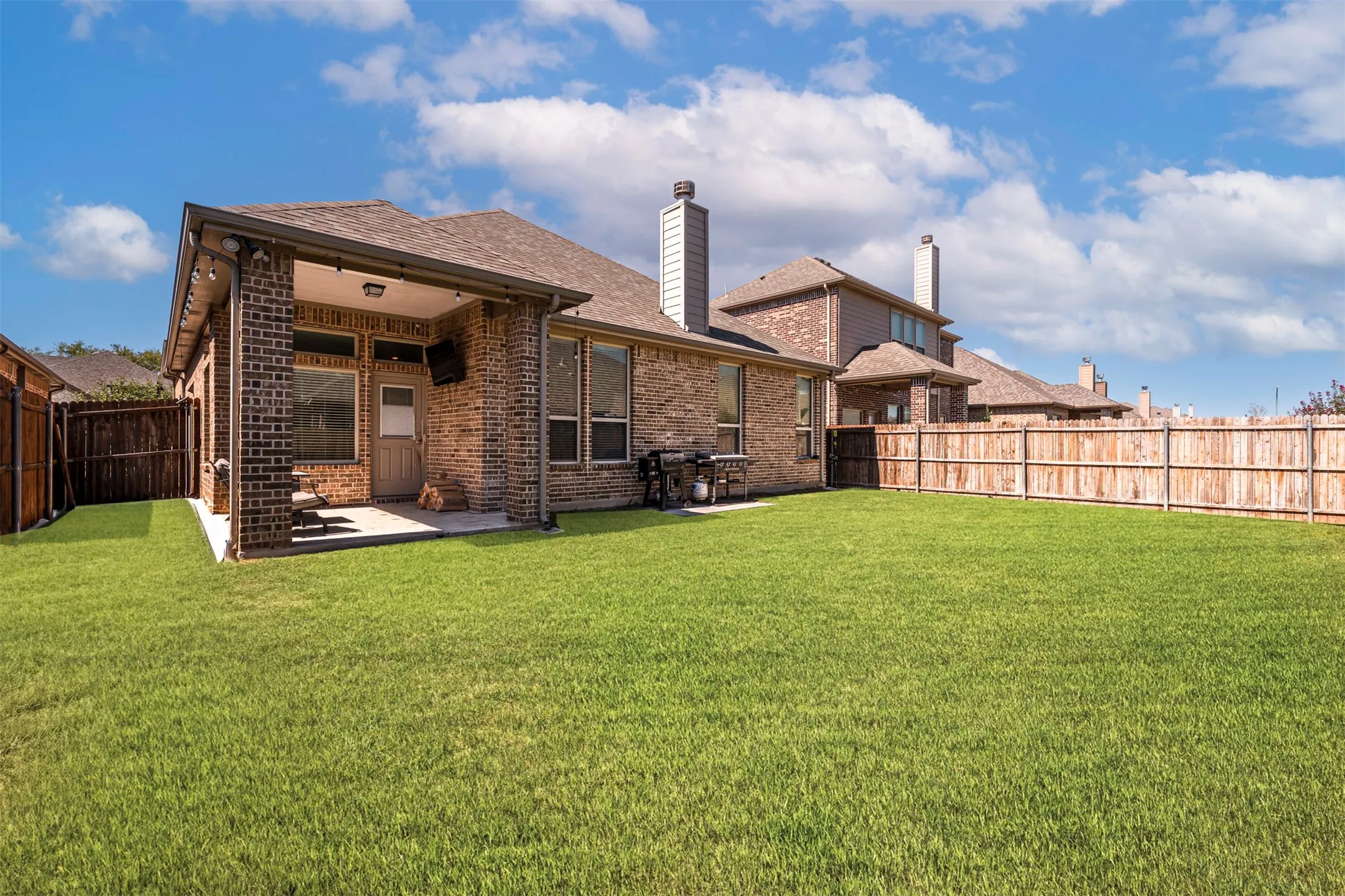 Single Family Residence For Sale in Tarrant County , 12848 Palancar Drive, Fort Worth, Texas 76244, 3 Bedroom, 2 Bathroom, 2 Garage spaces, 1,995 Sqft, built in 2016, mls#21405833, Real Estate Agent in Fort Worth, Homes For Sale in Tarrant county, Homes For Sale in Fort Worth, Realtor in Fort Worth Texas, Real Estate Brokerage Independent Realty Texas, Luminita Cordes Realtor