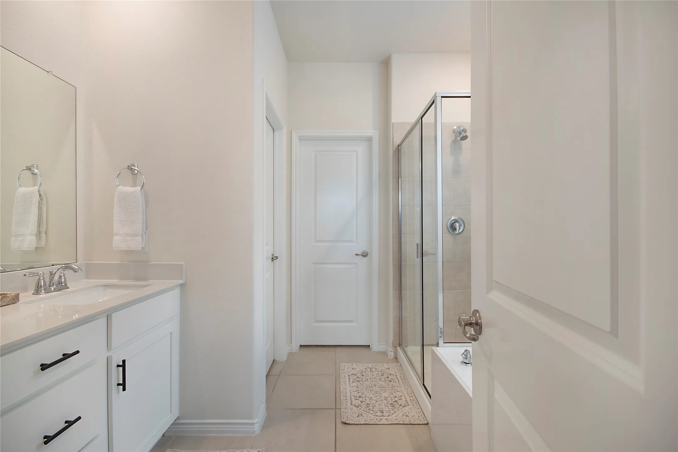 Single Family Residence For Rent in Denton County , 3102 Moccasin Lane, Aubrey, Texas 76227, 4 Bedroom, 2 Bathroom, 2 Garage spaces, 1,850 Sqft, built in 2023, mls#21406757, Real Estate Agent in Aubrey, Homes For Rent in Denton county, Homes For Rent in Aubrey, Realtor in Aubrey Texas, Real Estate Brokerage Independent Realty Texas, Luminita Cordes Realtor