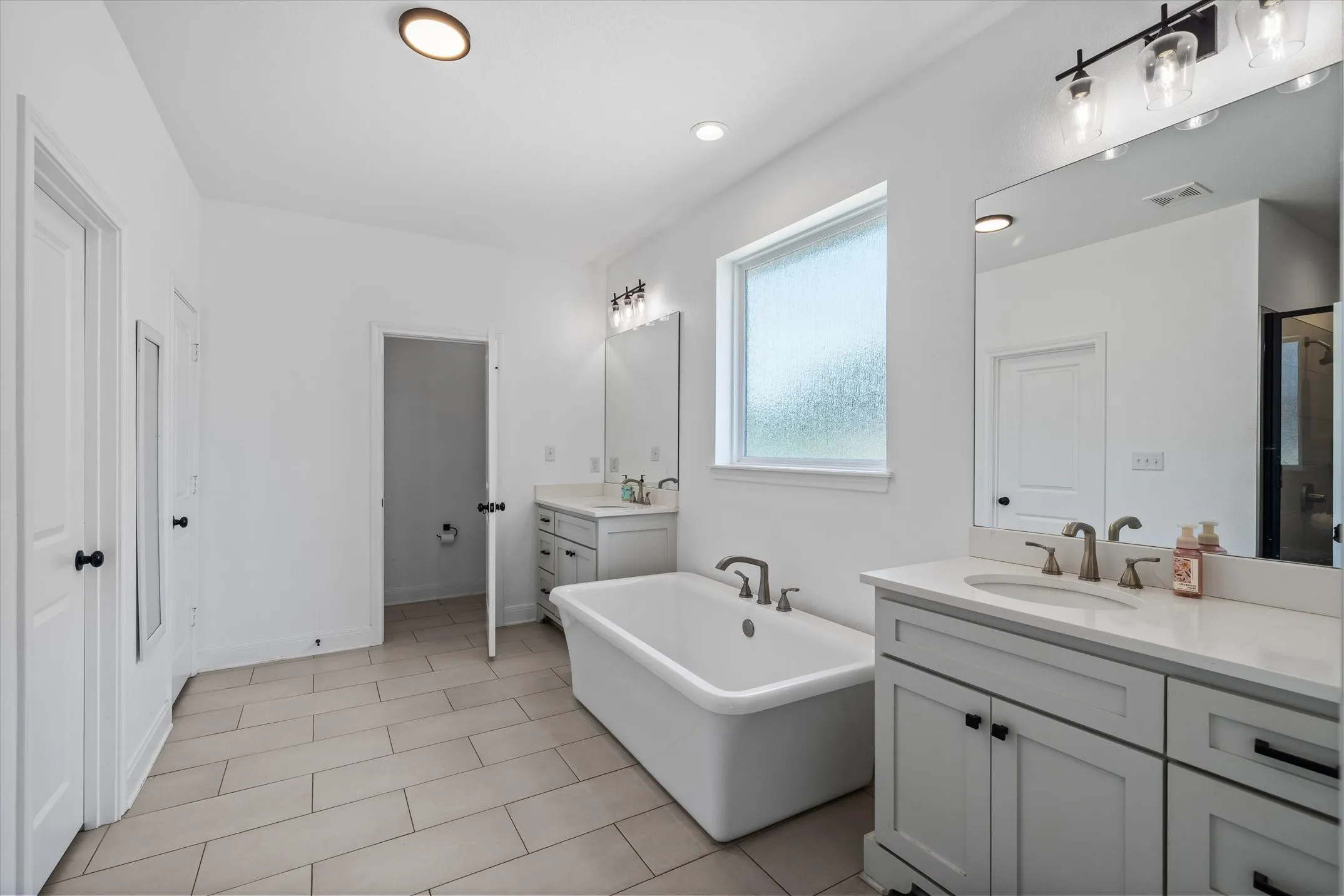 Single Family Residence For Sale in Smith County , 14312 COUNTY ROAD 192, Tyler, Texas 75703, 4 Bedroom, 2 Bathroom, Garage spaces, 2,325 Sqft, built in 2021, mls#21406758, Real Estate Agent in Tyler, Homes For Sale in Smith county, Homes For Sale in Tyler, Realtor in Tyler Texas, Real Estate Brokerage Independent Realty Texas, Luminita Cordes Realtor