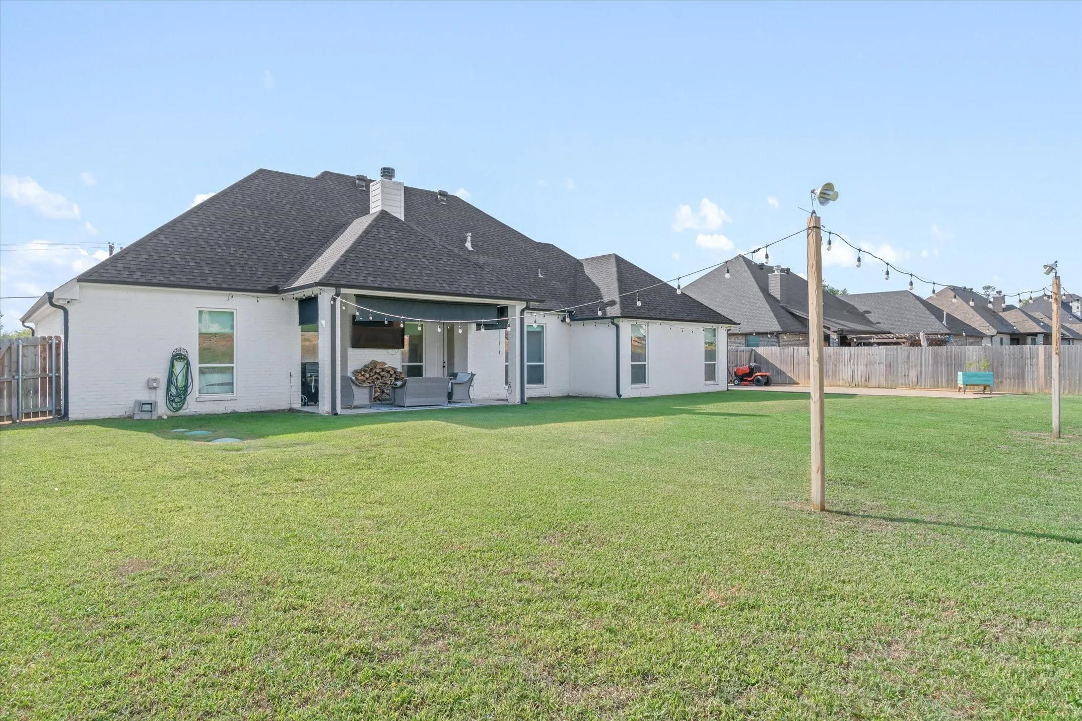 Single Family Residence For Sale in Smith County , 14312 COUNTY ROAD 192, Tyler, Texas 75703, 4 Bedroom, 2 Bathroom, Garage spaces, 2,325 Sqft, built in 2021, mls#21406758, Real Estate Agent in Tyler, Homes For Sale in Smith county, Homes For Sale in Tyler, Realtor in Tyler Texas, Real Estate Brokerage Independent Realty Texas, Luminita Cordes Realtor