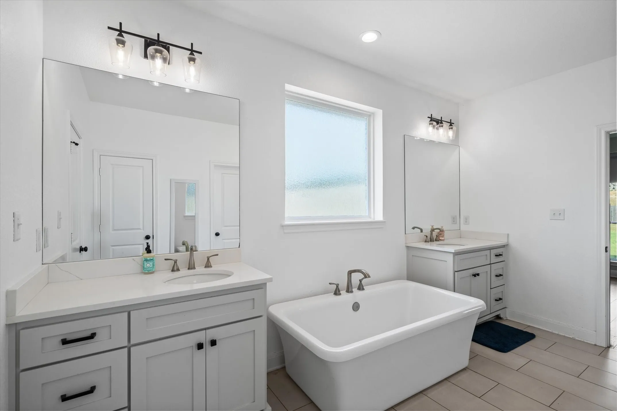 Single Family Residence For Sale in Smith County , 14312 COUNTY ROAD 192, Tyler, Texas 75703, 4 Bedroom, 2 Bathroom, Garage spaces, 2,325 Sqft, built in 2021, mls#21406758, Real Estate Agent in Tyler, Homes For Sale in Smith county, Homes For Sale in Tyler, Realtor in Tyler Texas, Real Estate Brokerage Independent Realty Texas, Luminita Cordes Realtor