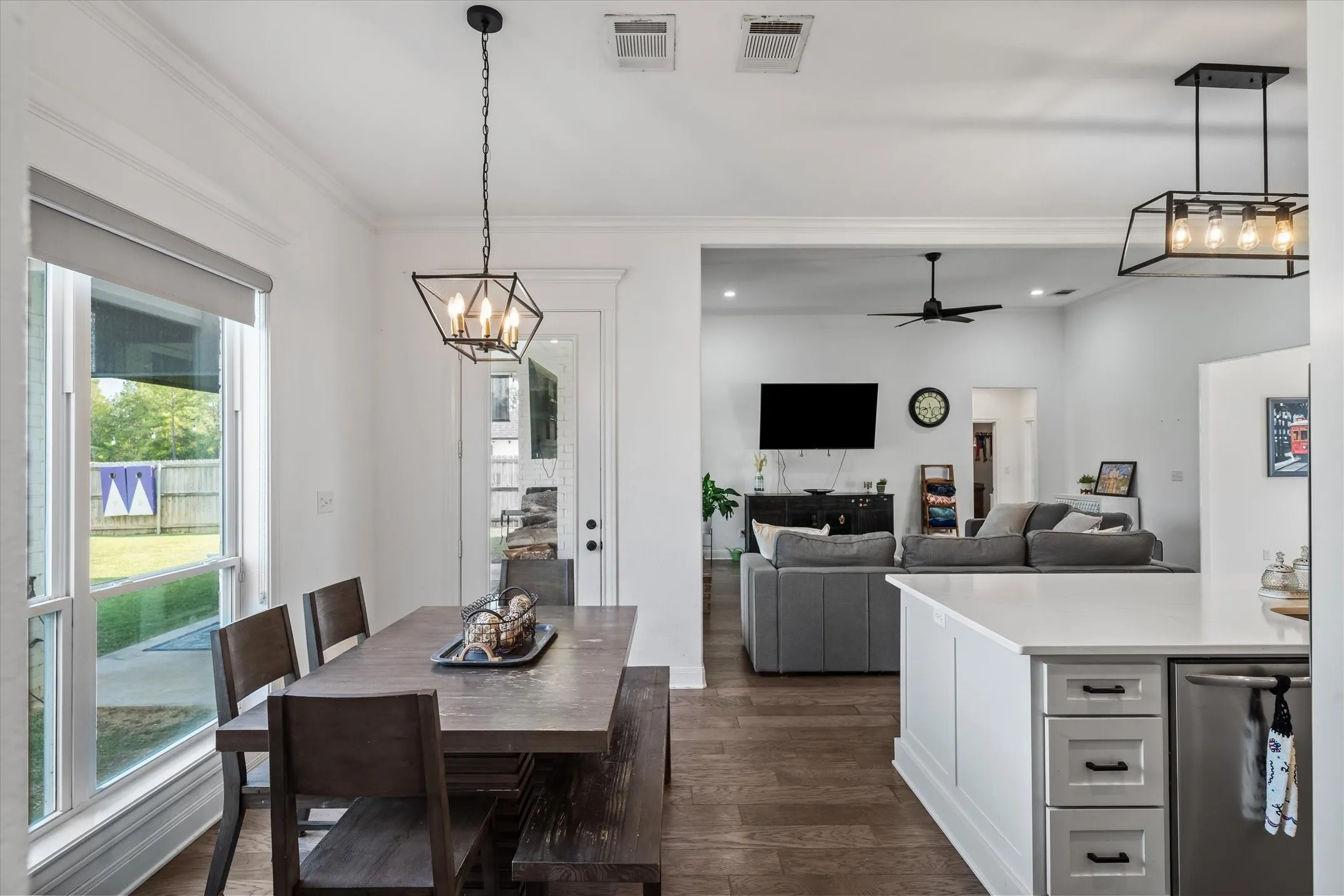 Single Family Residence For Sale in Smith County , 14312 COUNTY ROAD 192, Tyler, Texas 75703, 4 Bedroom, 2 Bathroom, Garage spaces, 2,325 Sqft, built in 2021, mls#21406758, Real Estate Agent in Tyler, Homes For Sale in Smith county, Homes For Sale in Tyler, Realtor in Tyler Texas, Real Estate Brokerage Independent Realty Texas, Luminita Cordes Realtor