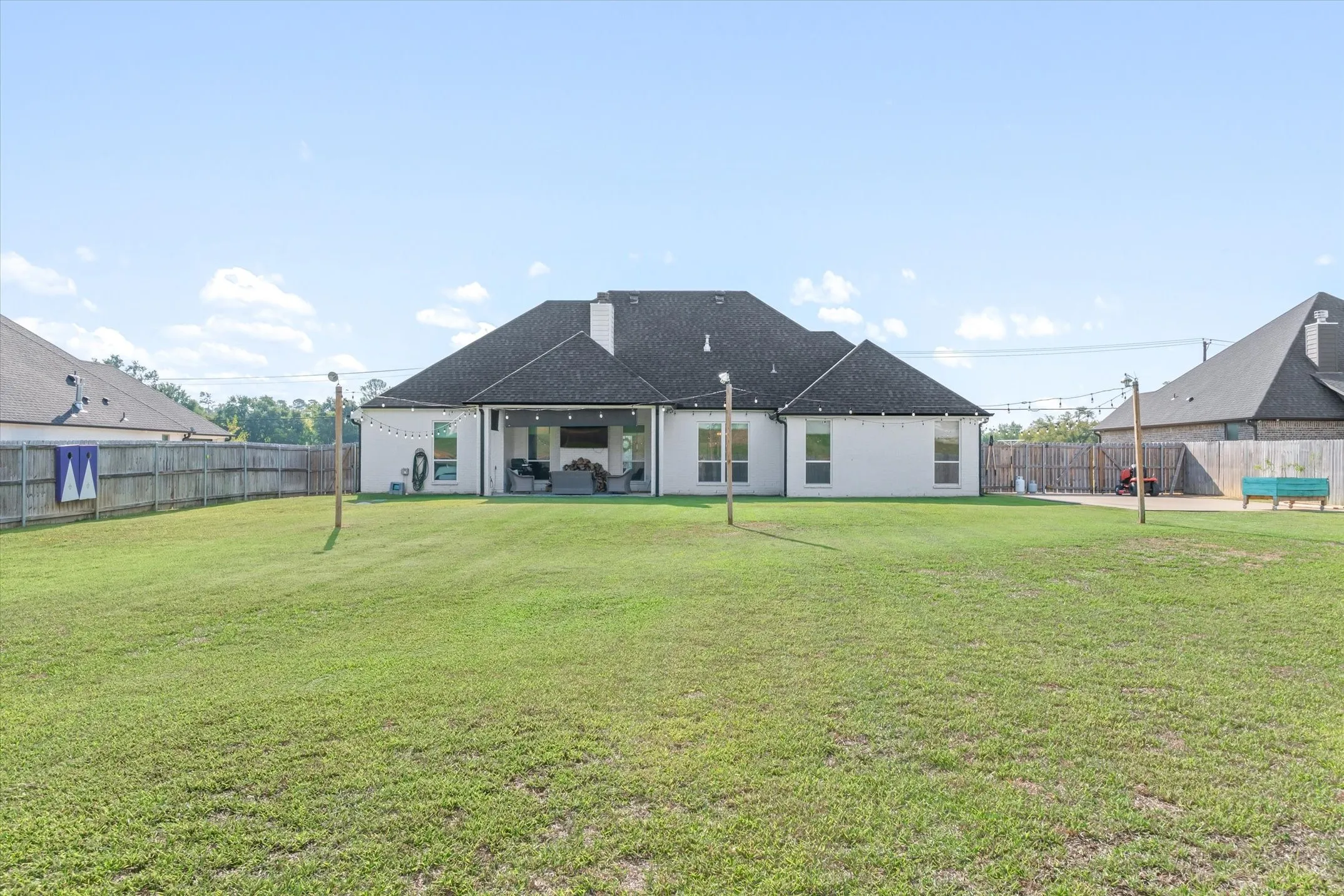 Single Family Residence For Sale in Smith County , 14312 COUNTY ROAD 192, Tyler, Texas 75703, 4 Bedroom, 2 Bathroom, Garage spaces, 2,325 Sqft, built in 2021, mls#21406758, Real Estate Agent in Tyler, Homes For Sale in Smith county, Homes For Sale in Tyler, Realtor in Tyler Texas, Real Estate Brokerage Independent Realty Texas, Luminita Cordes Realtor
